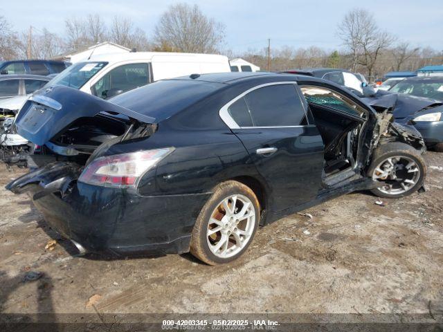 NISSAN MAXIMA image 4