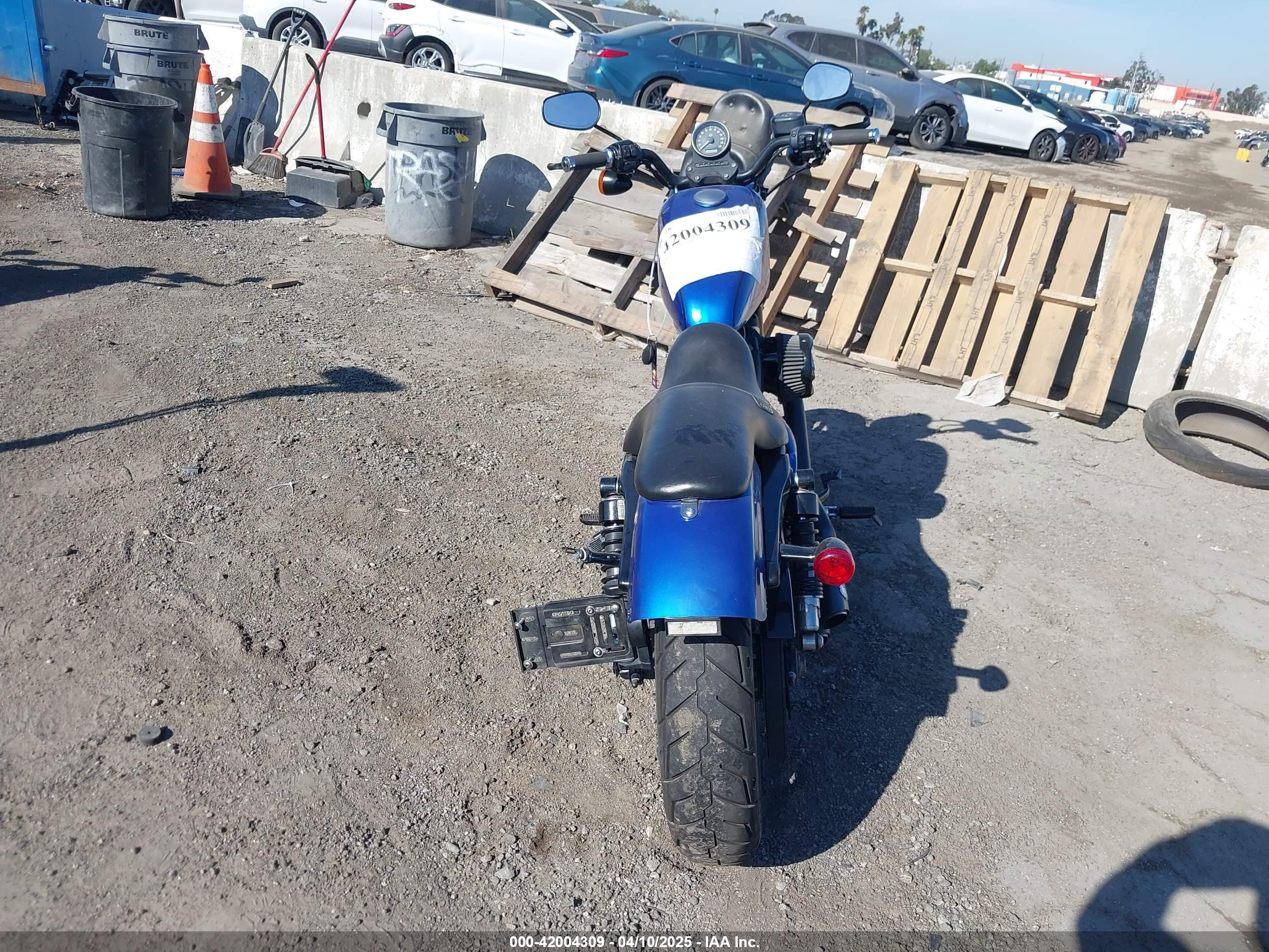 HARLEY-DAVIDSON XL883 image 6