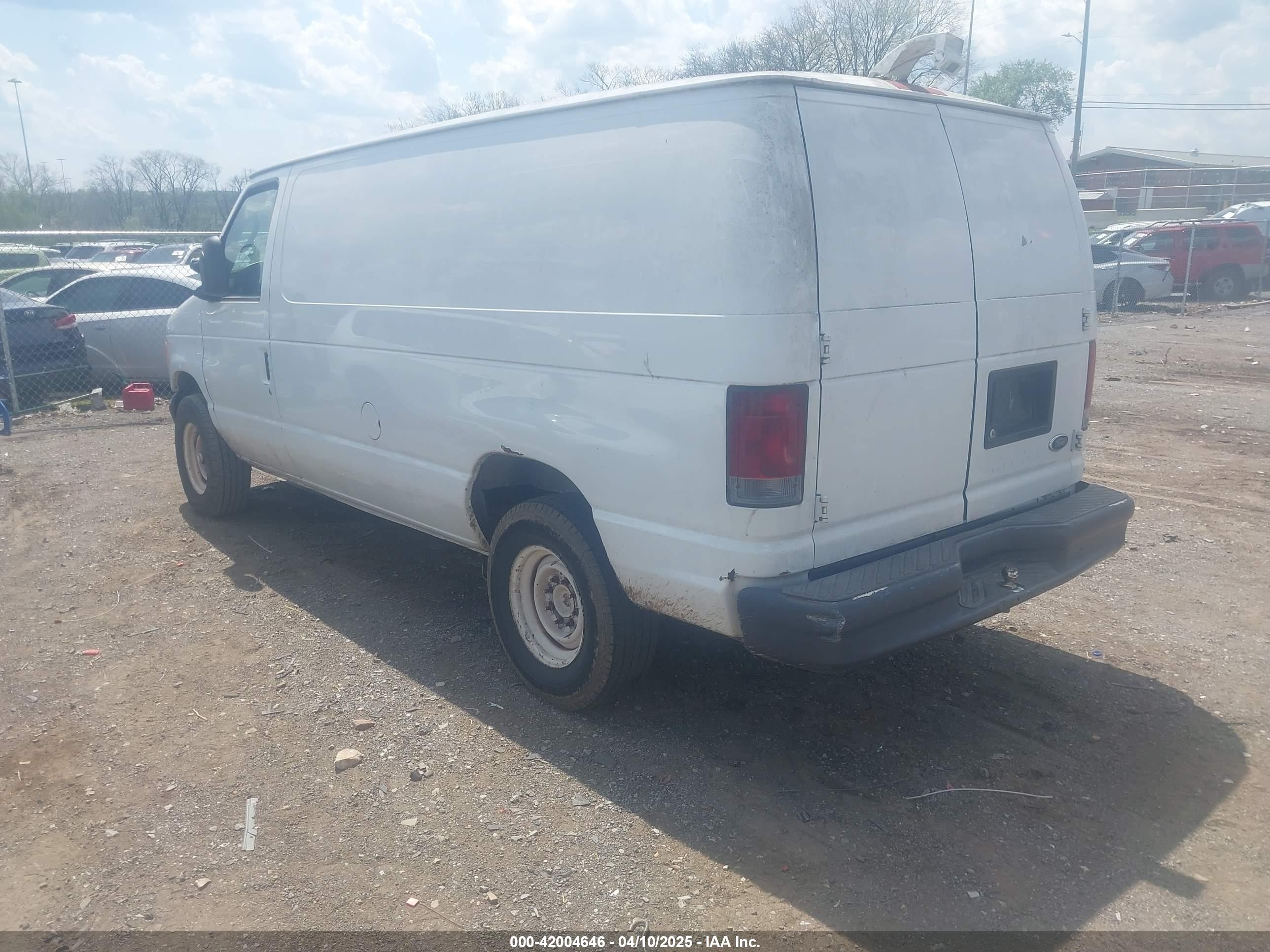 FORD E-250 image 3