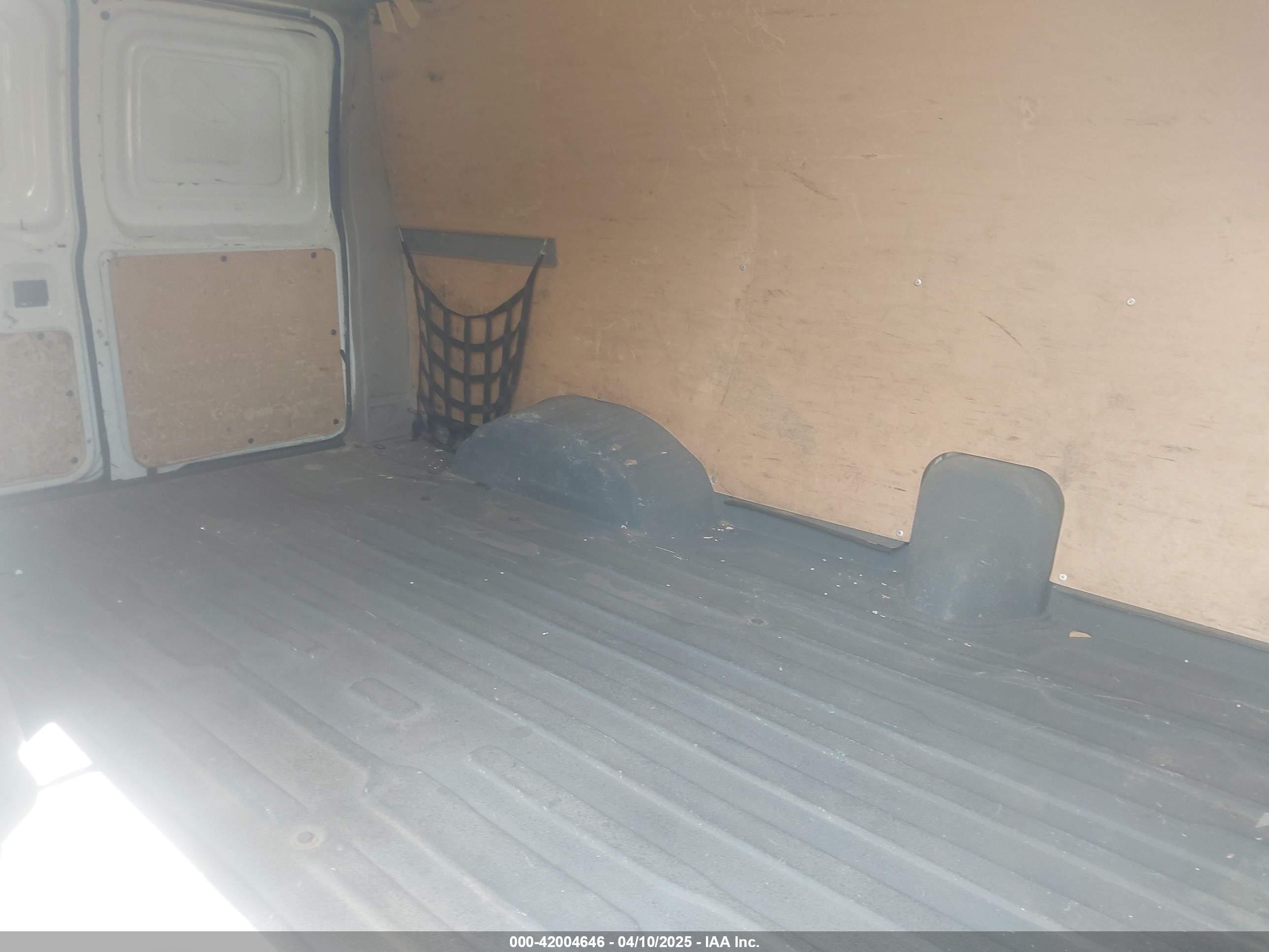 FORD E-250 image 8