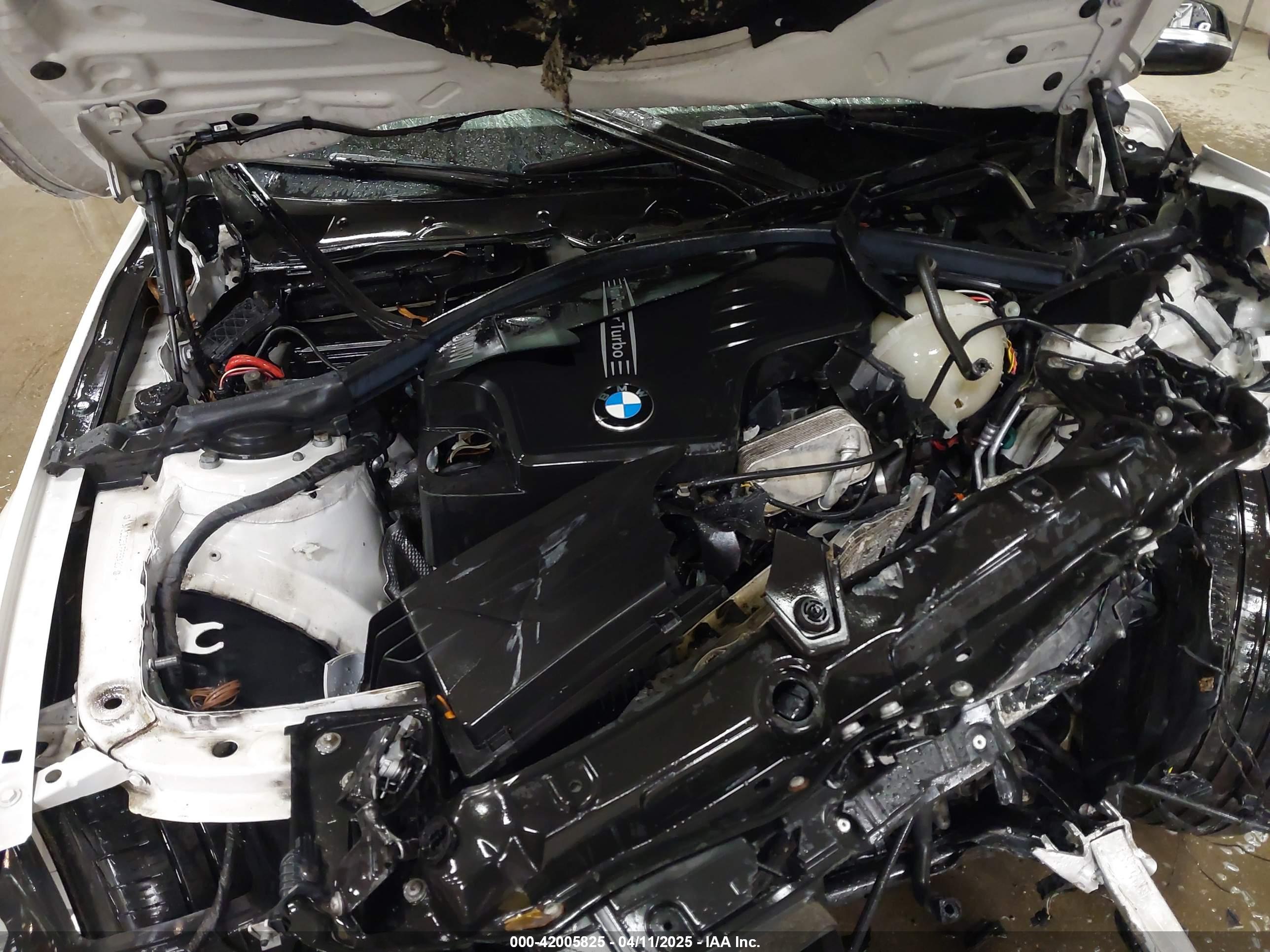 BMW 320I image 10