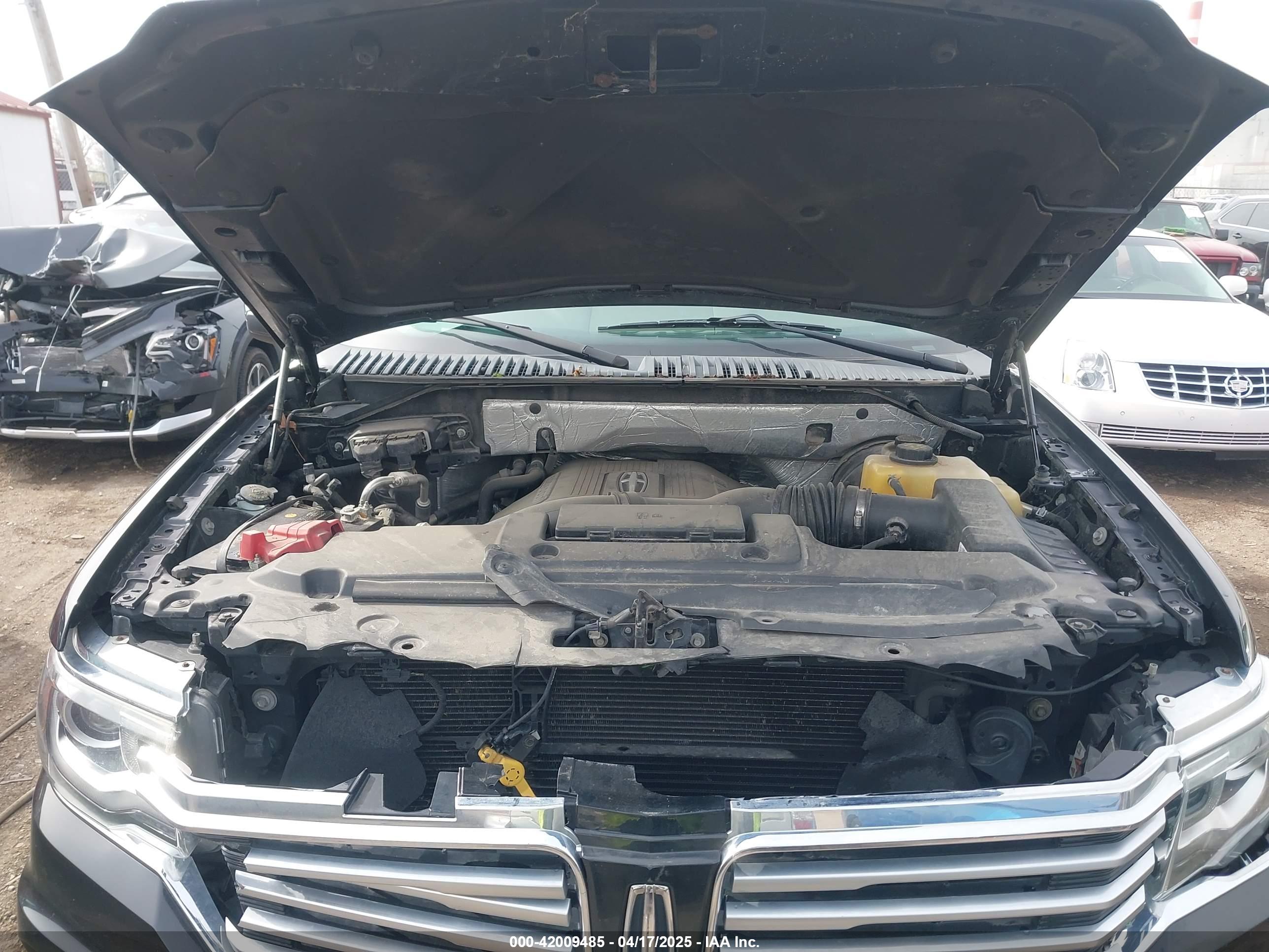 LINCOLN NAVIGATOR image 10