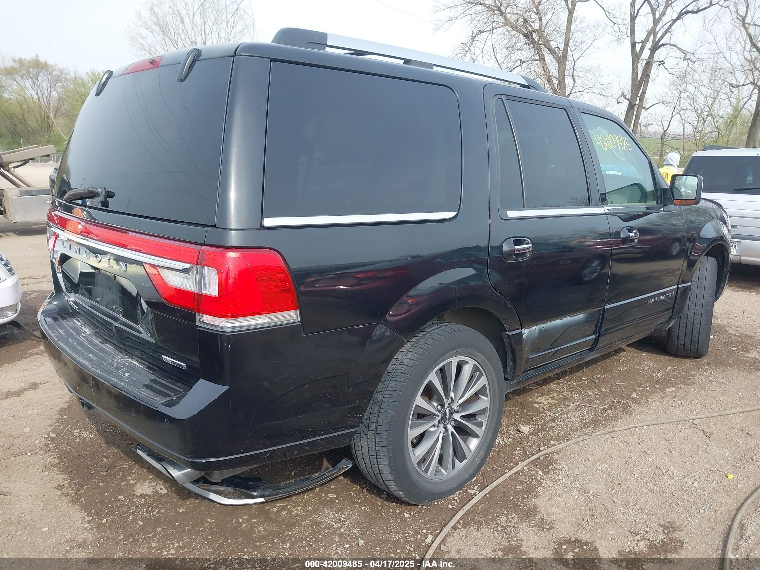 LINCOLN NAVIGATOR image 4