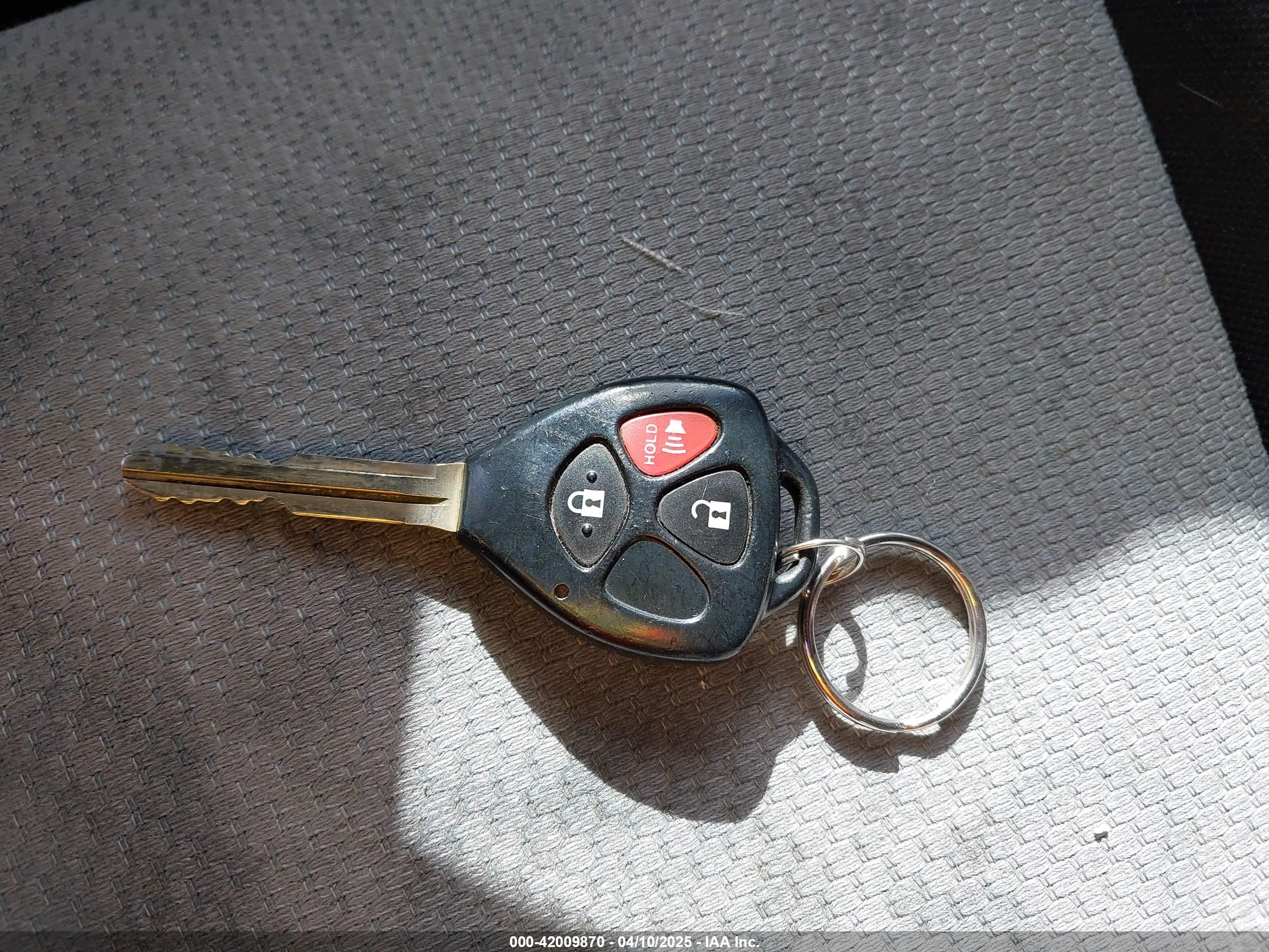 TOYOTA YARIS image 11