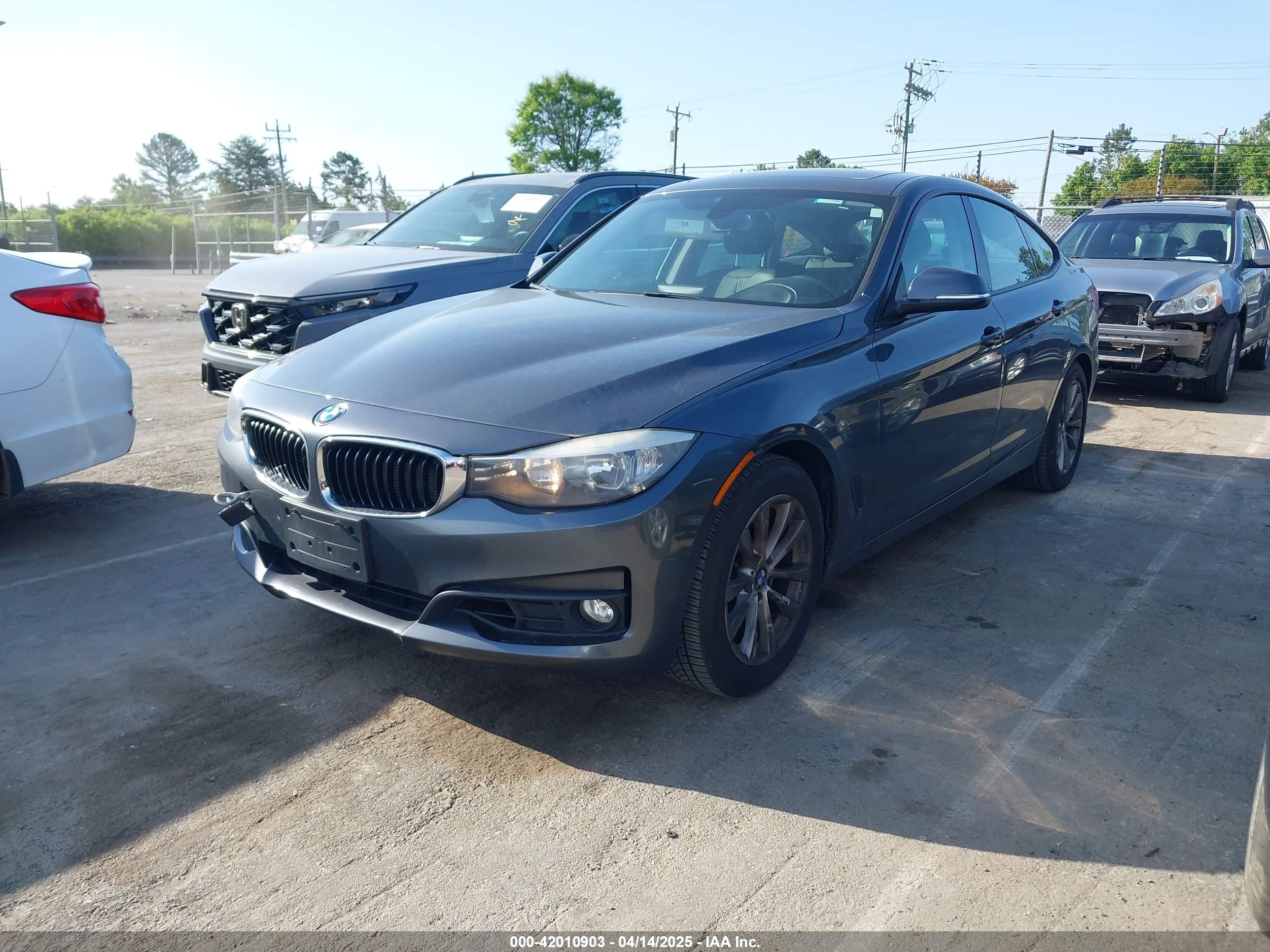 BMW 328I image 2