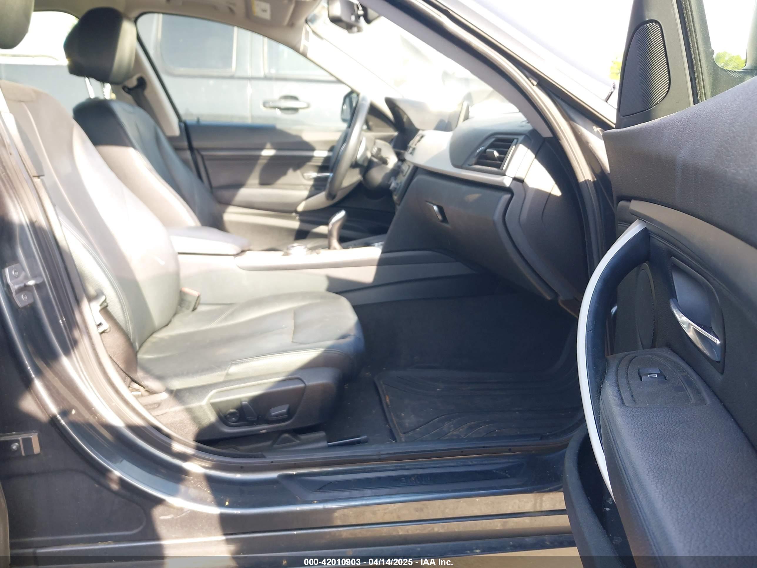 BMW 328I image 5