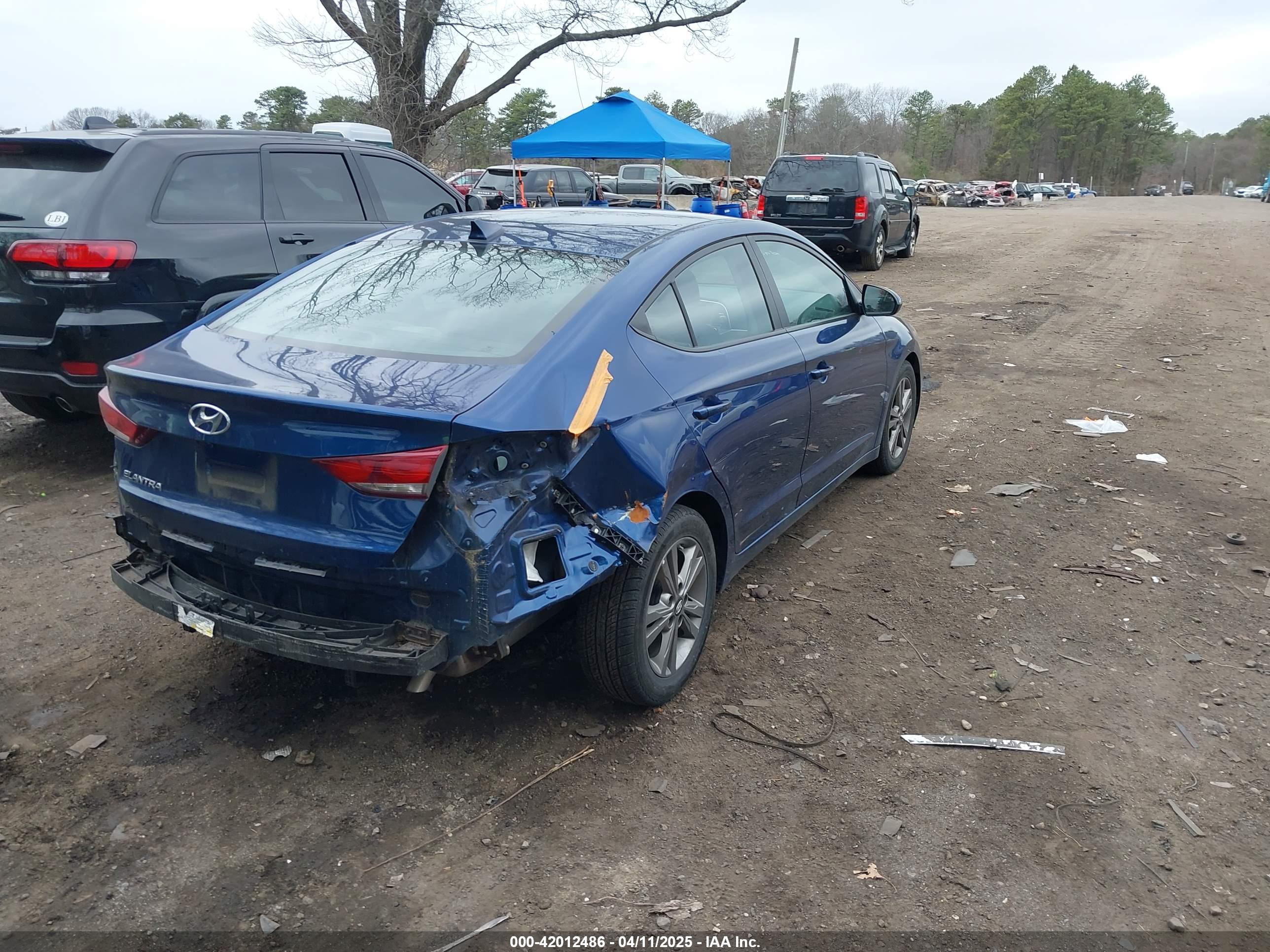 HYUNDAI ELANTRA image 4