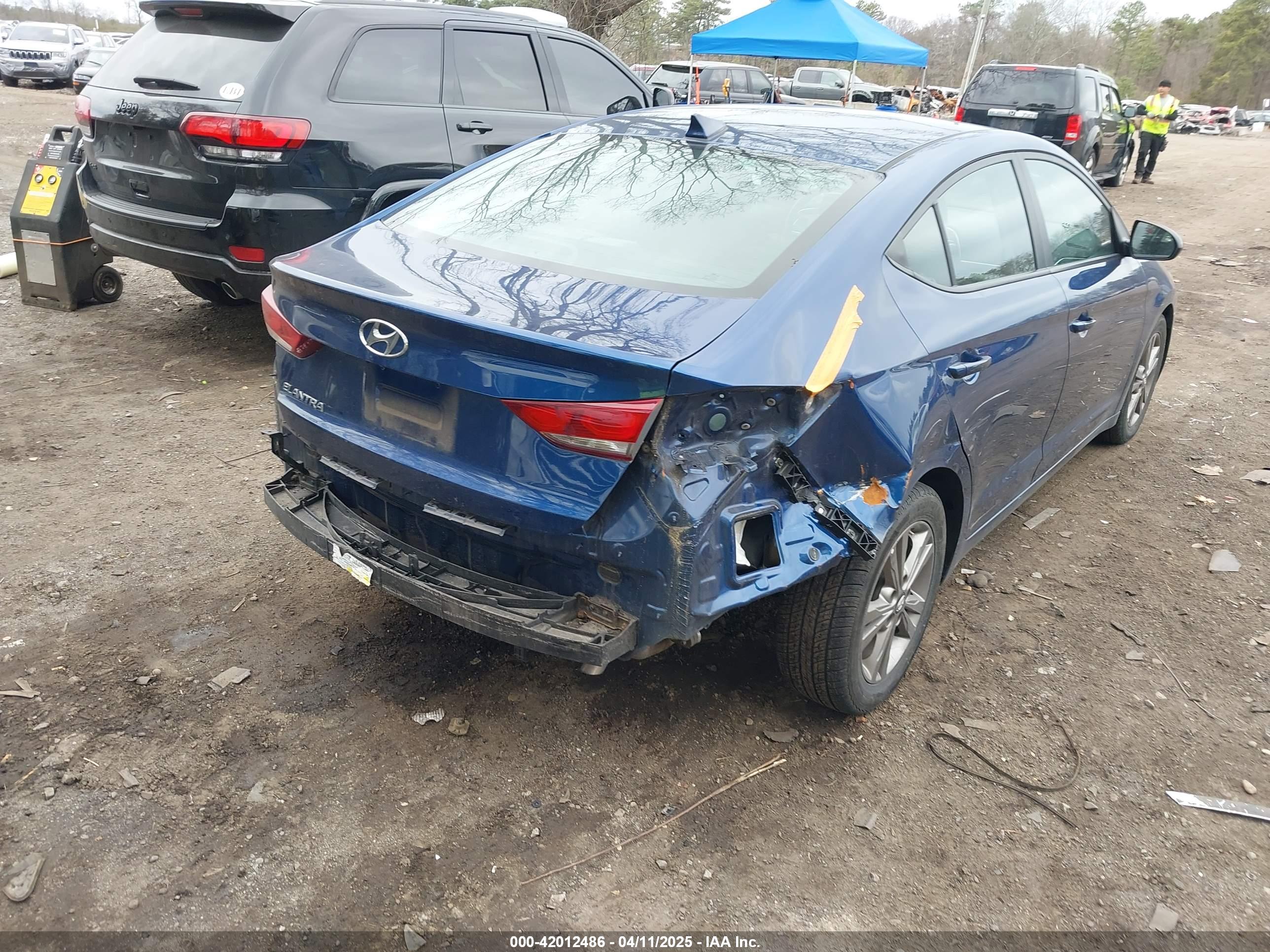 HYUNDAI ELANTRA image 6