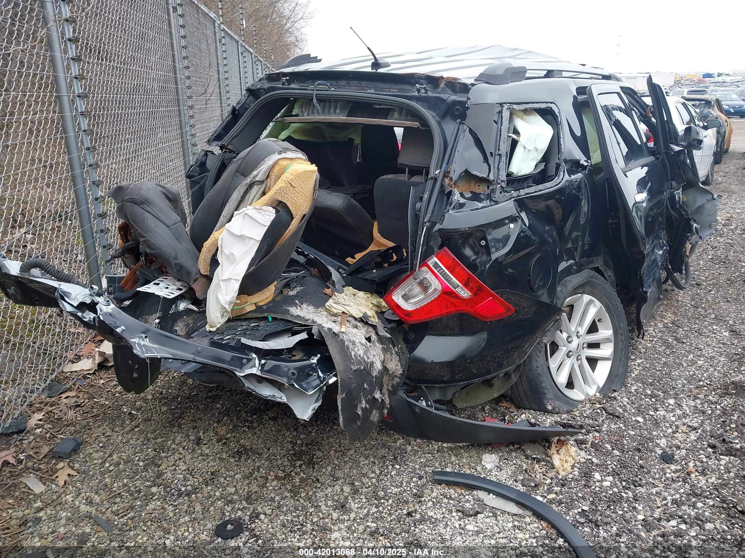 FORD EXPLORER image 4