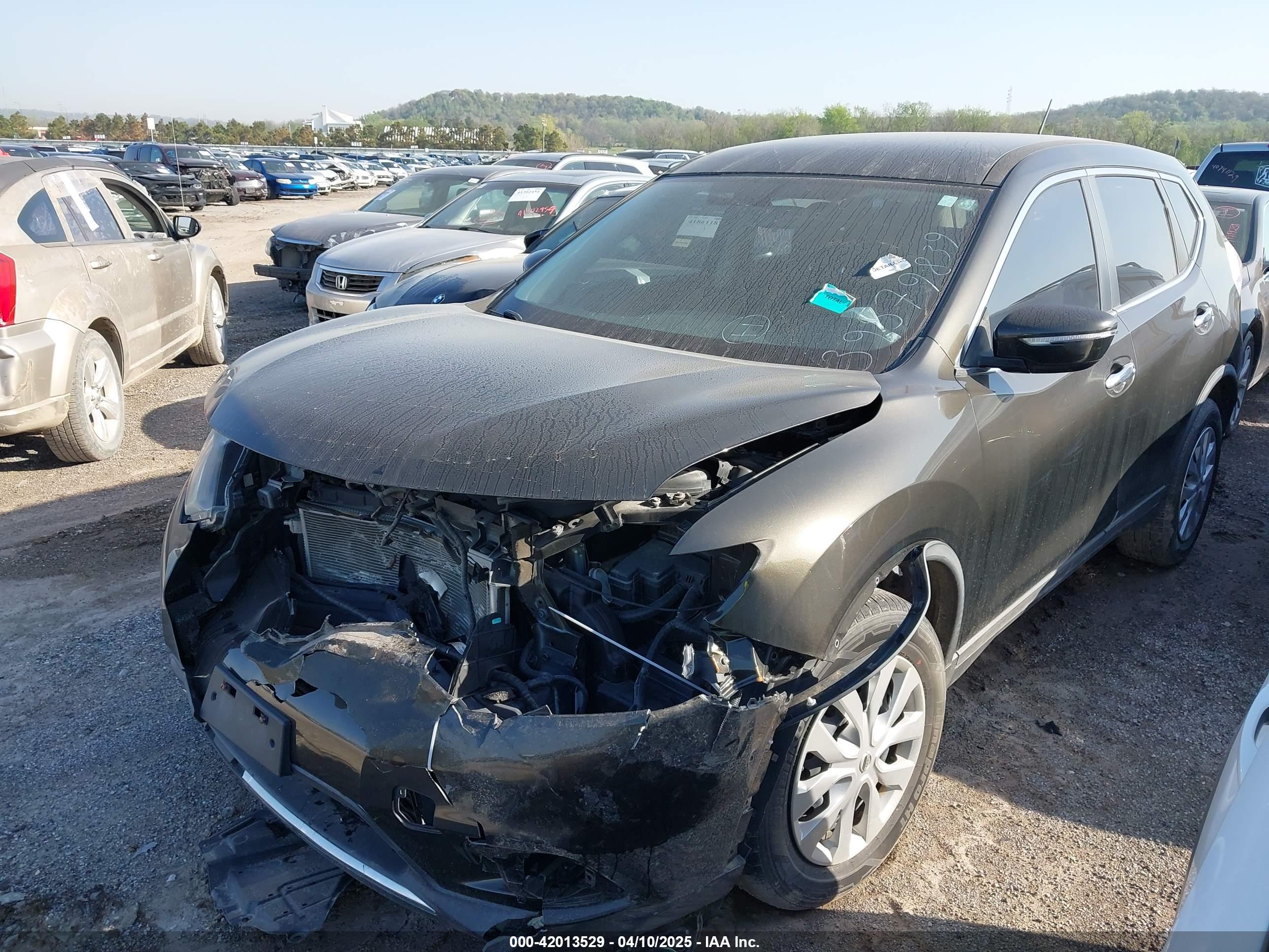 NISSAN ROGUE image 2