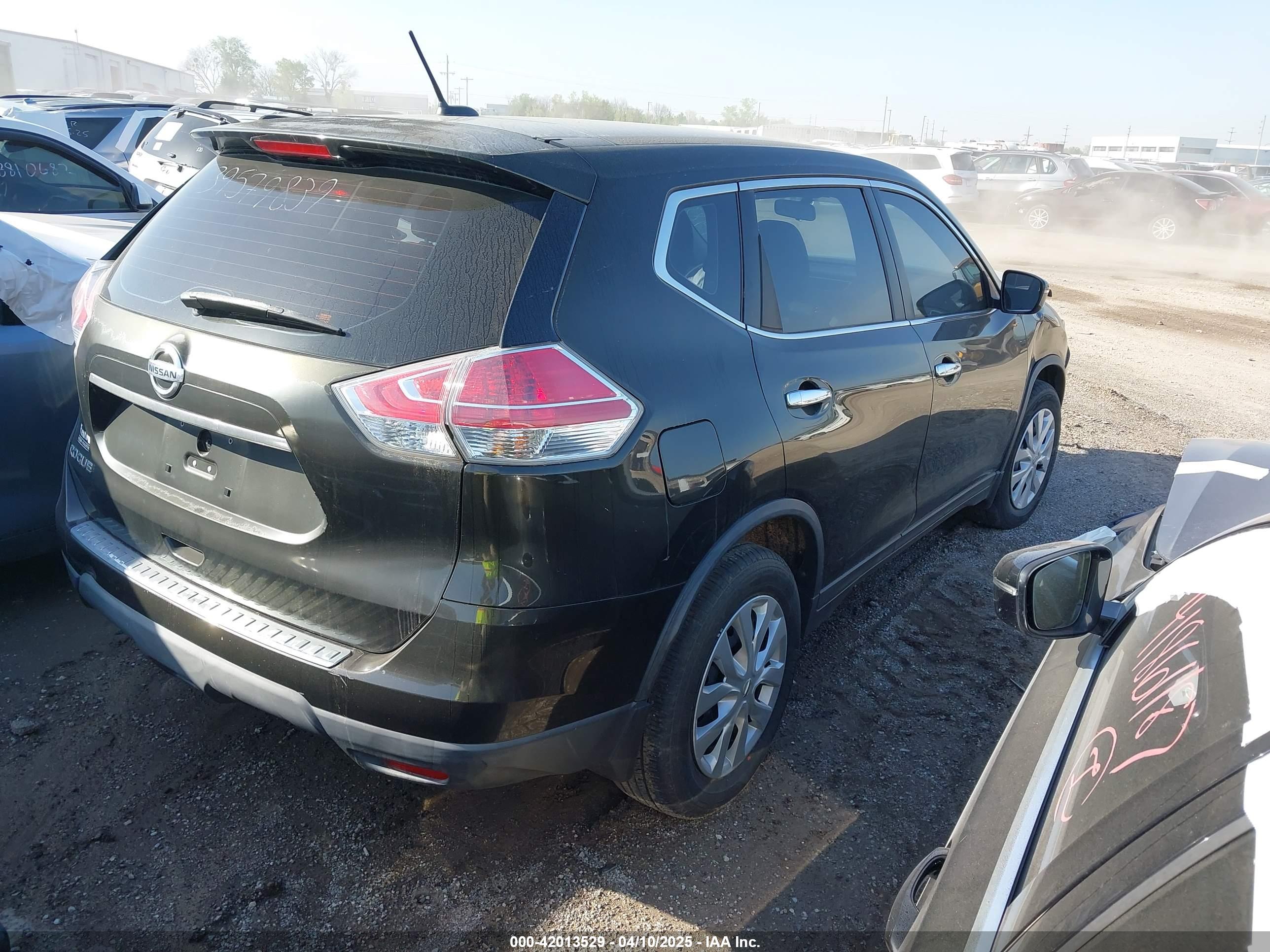 NISSAN ROGUE image 4