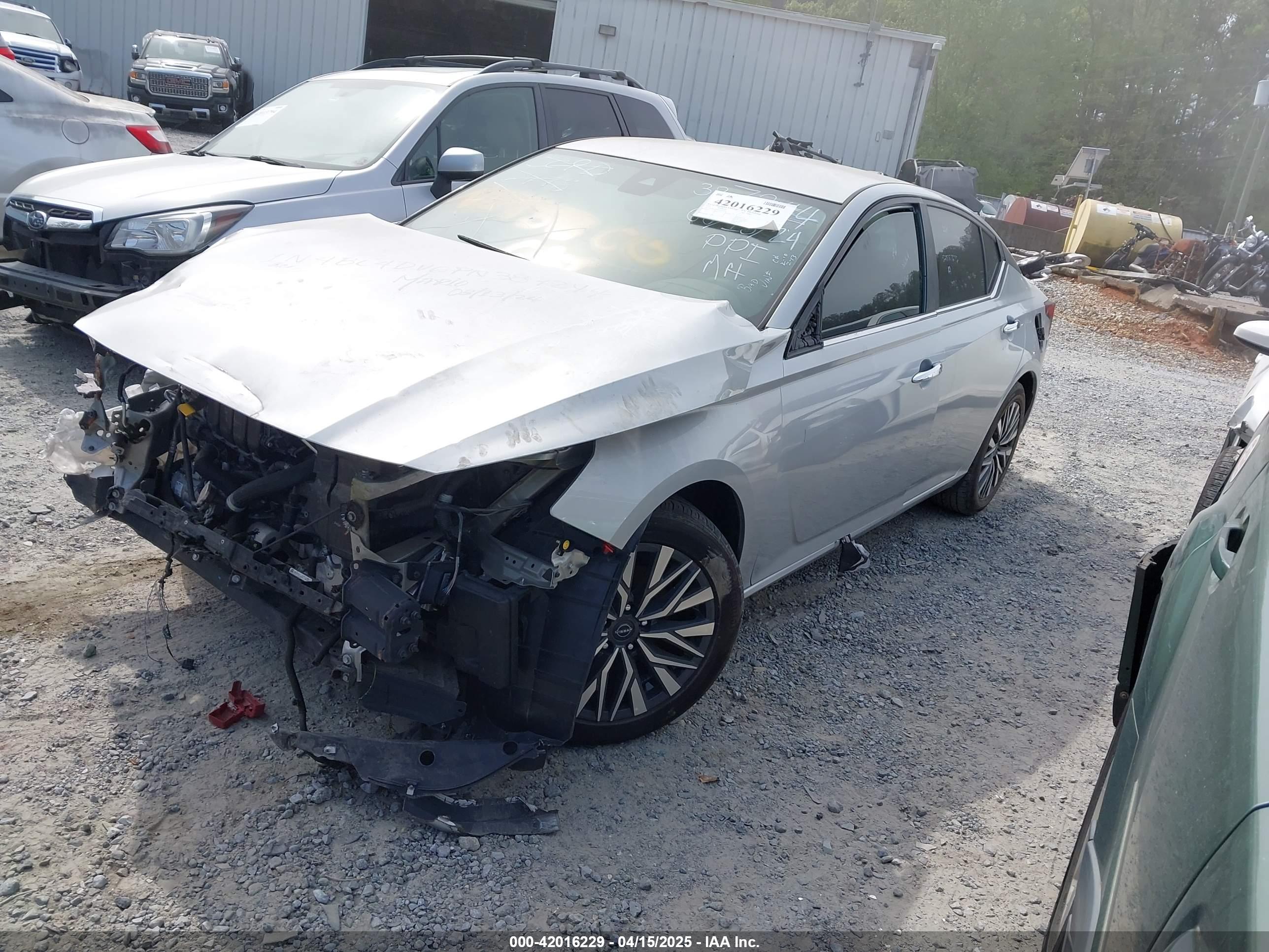 NISSAN ALTIMA image 2