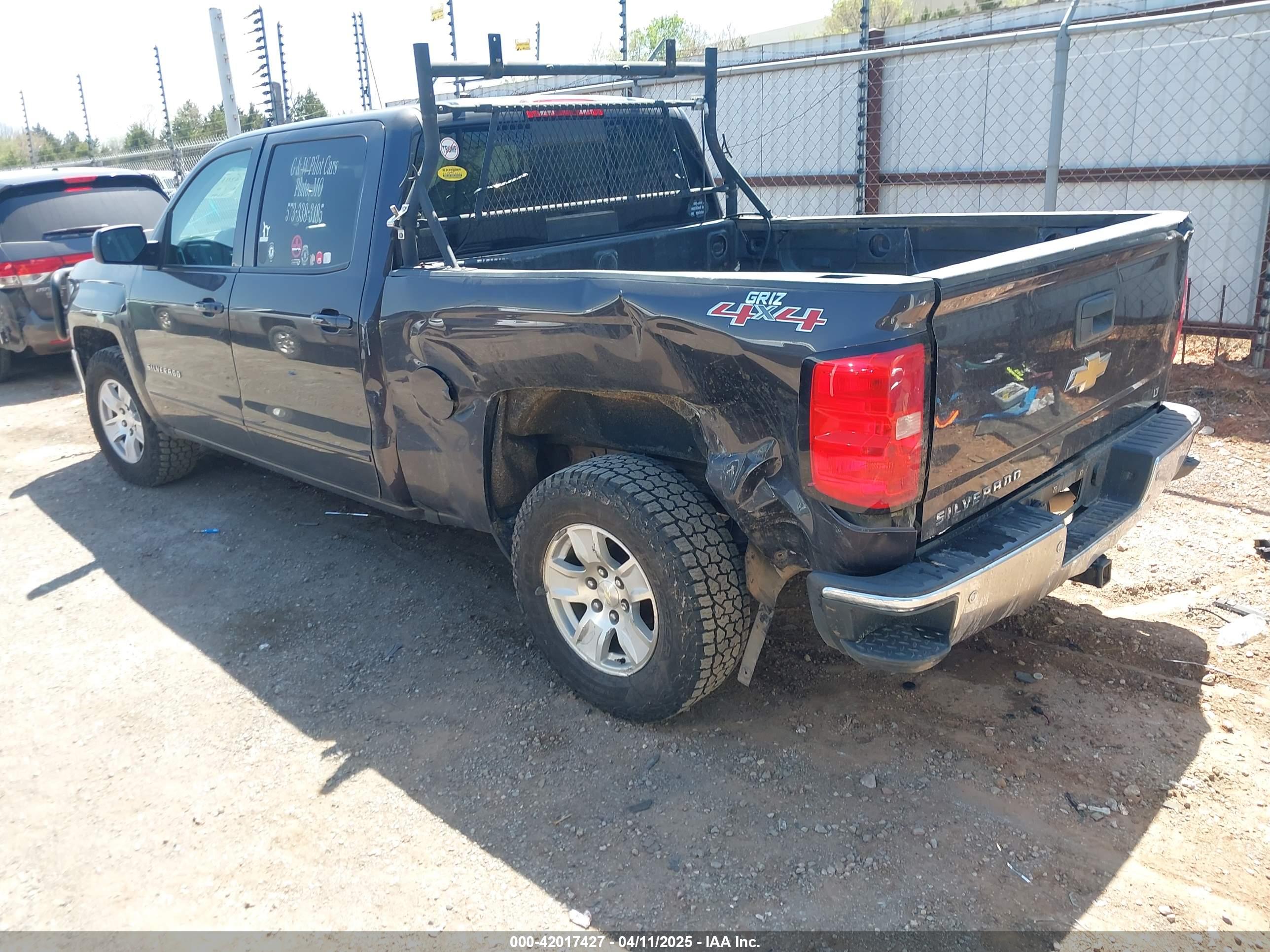 CHEVROLET SILVERADO image 3
