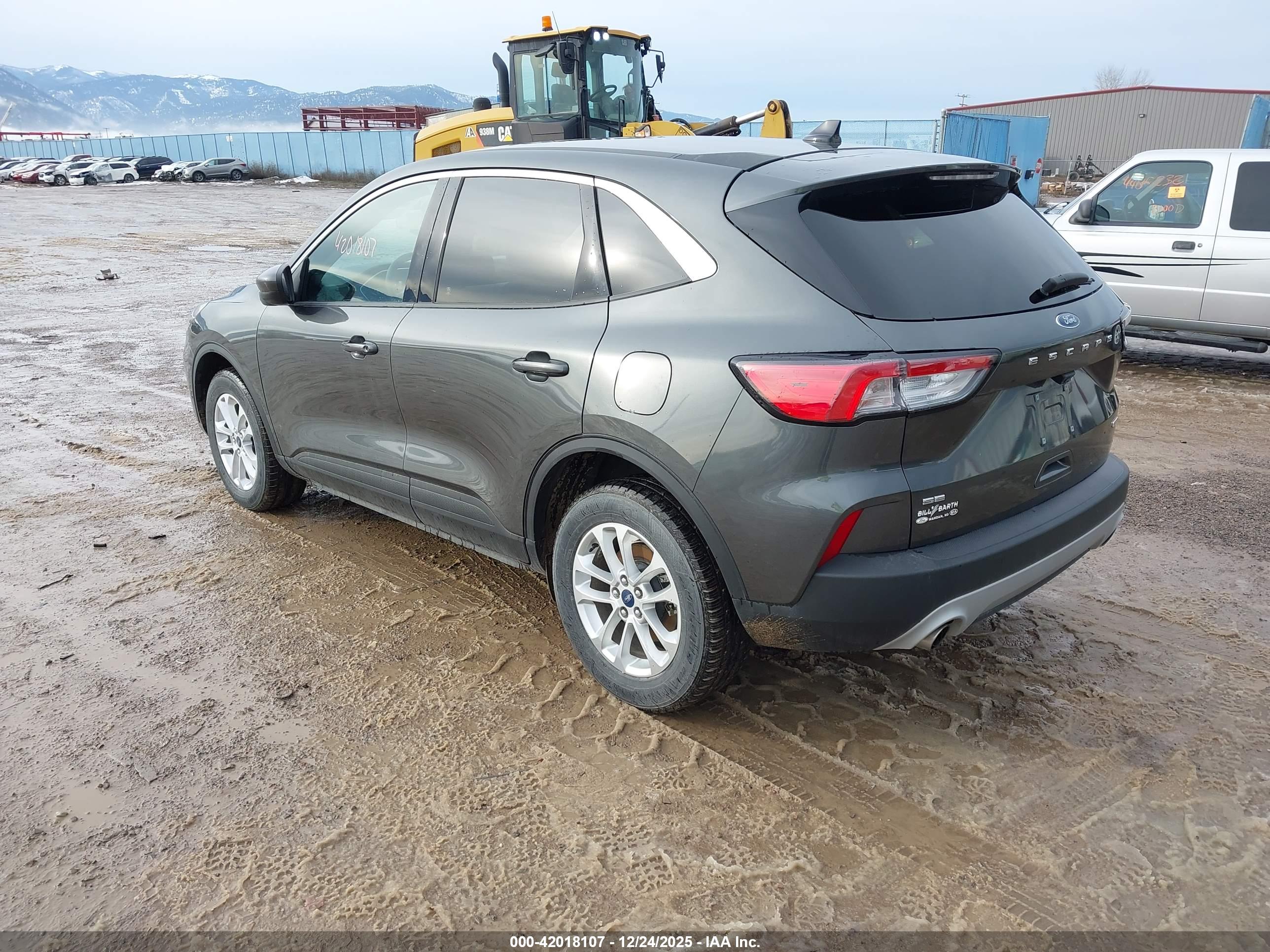 FORD ESCAPE image 3