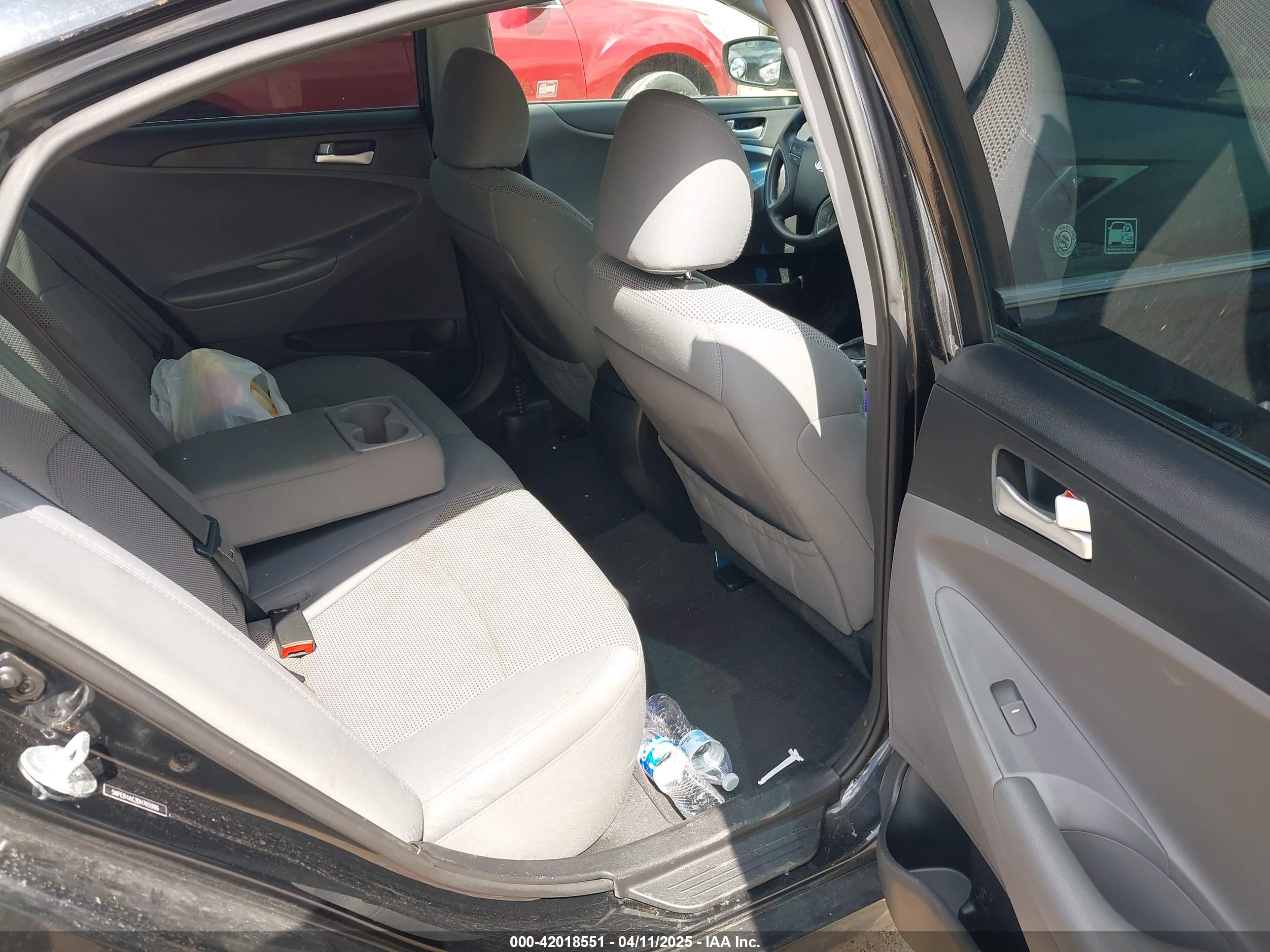 HYUNDAI SONATA image 8