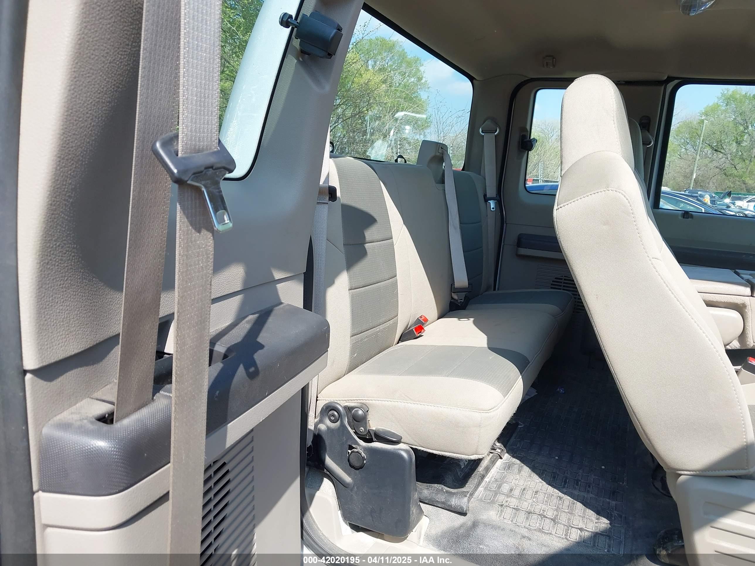 FORD F-250 image 8
