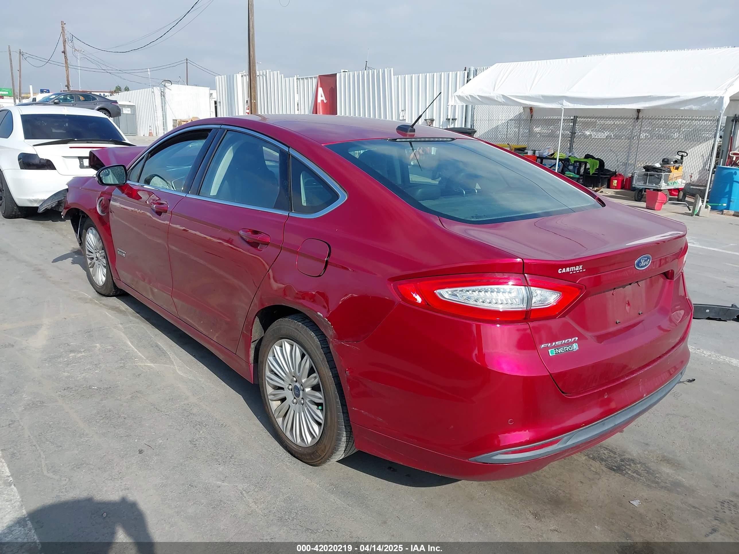FORD FUSION image 3