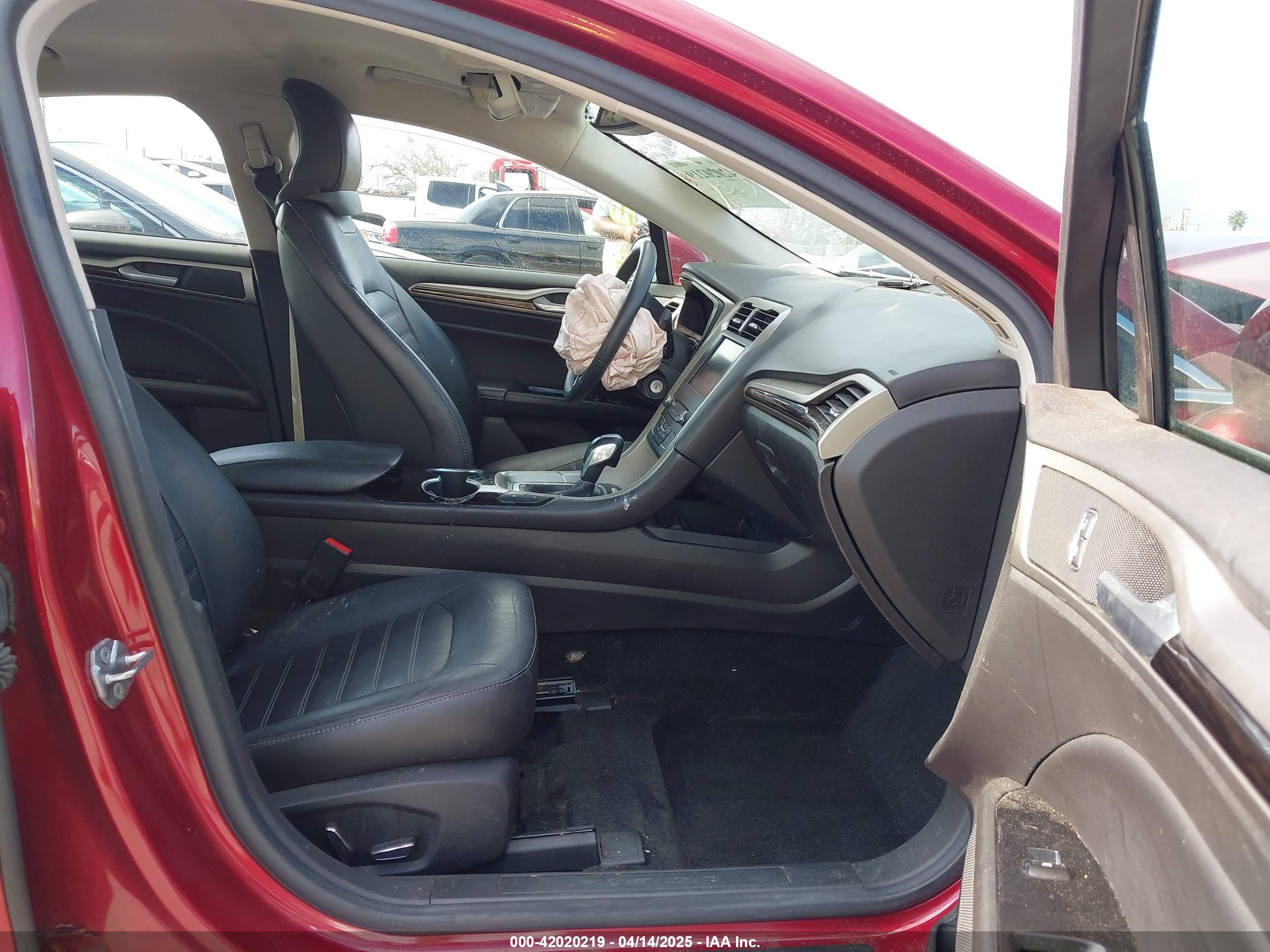 FORD FUSION image 5
