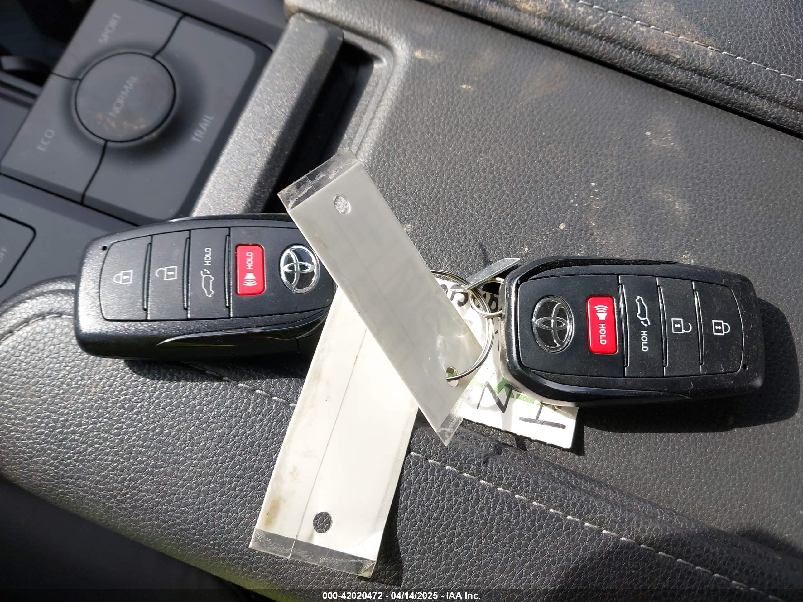 TOYOTA GRAND image 11