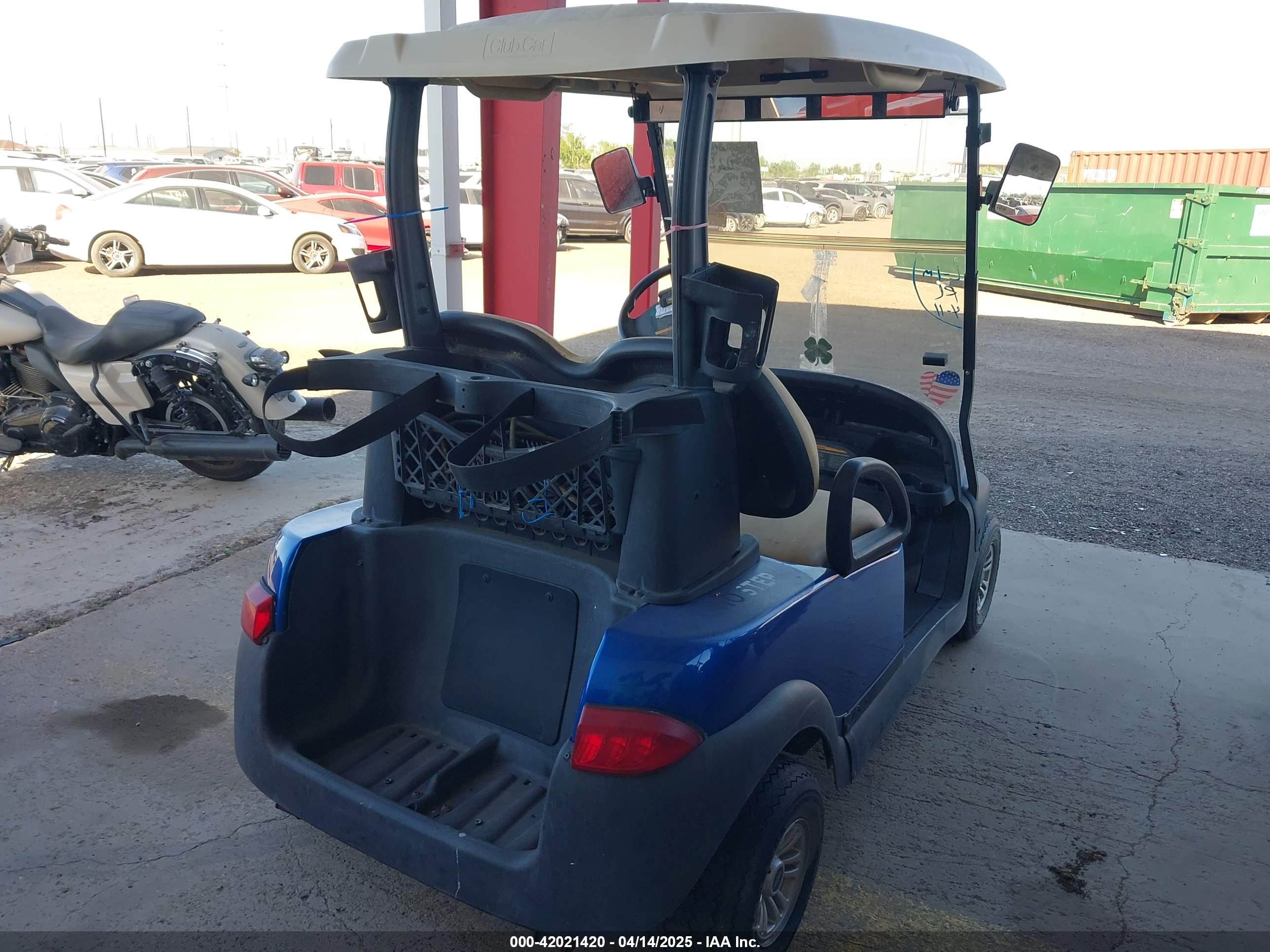 CLUB CAR image 4