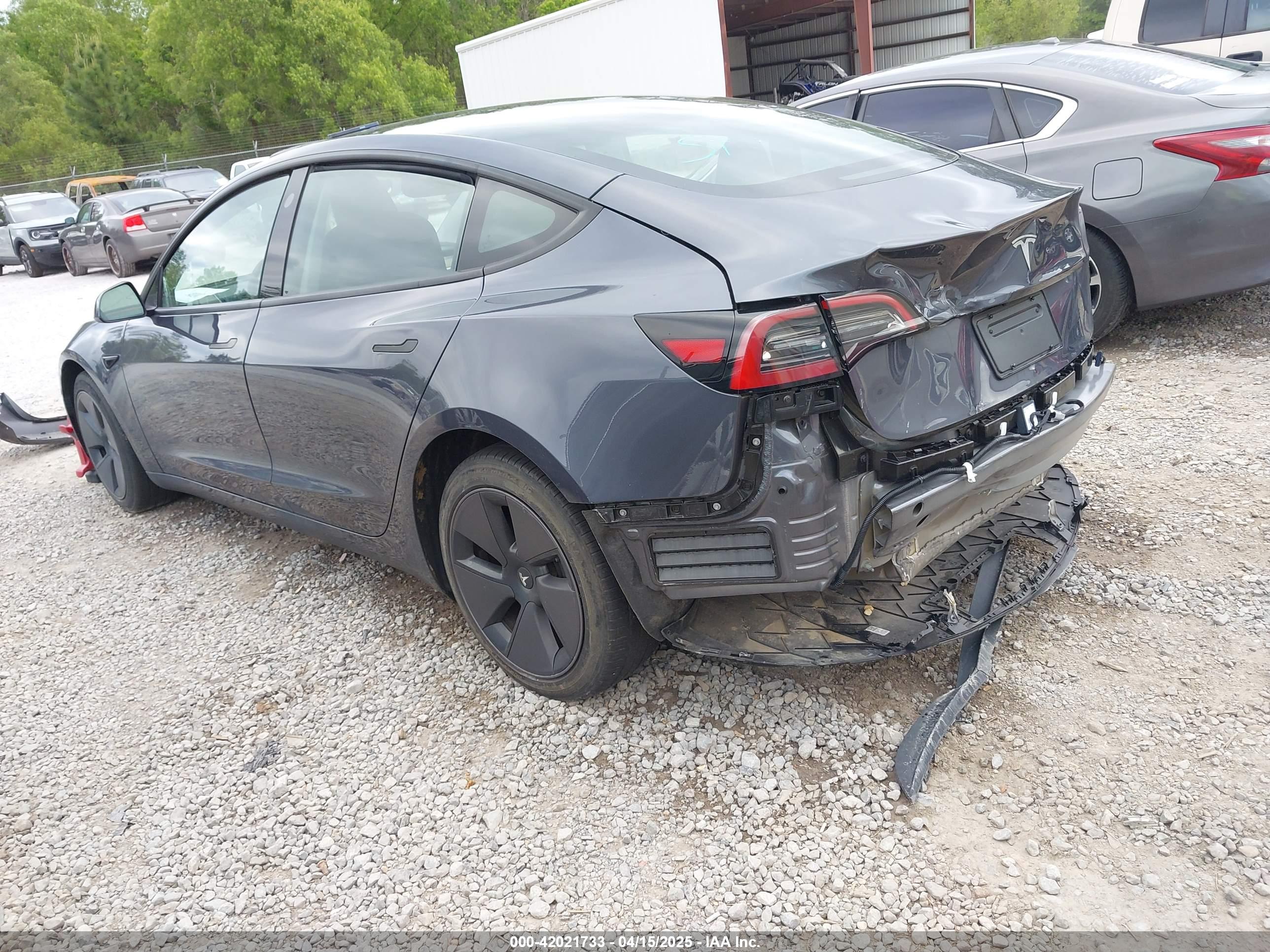 TESLA MODEL image 3