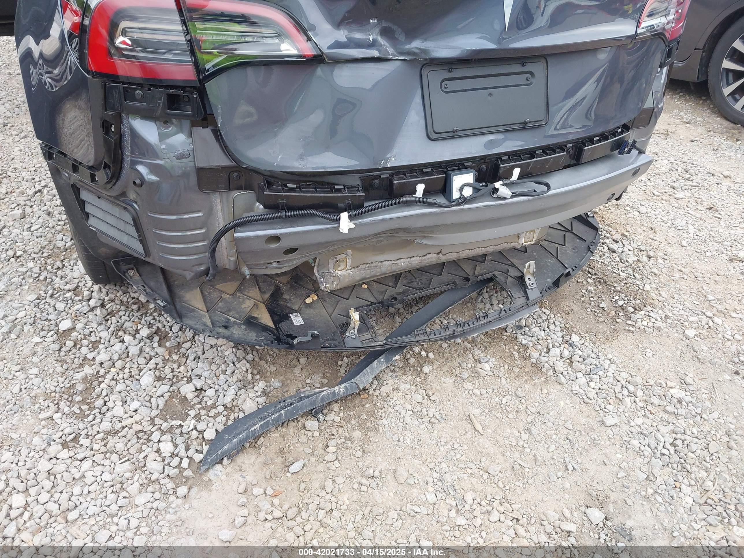 TESLA MODEL image 6