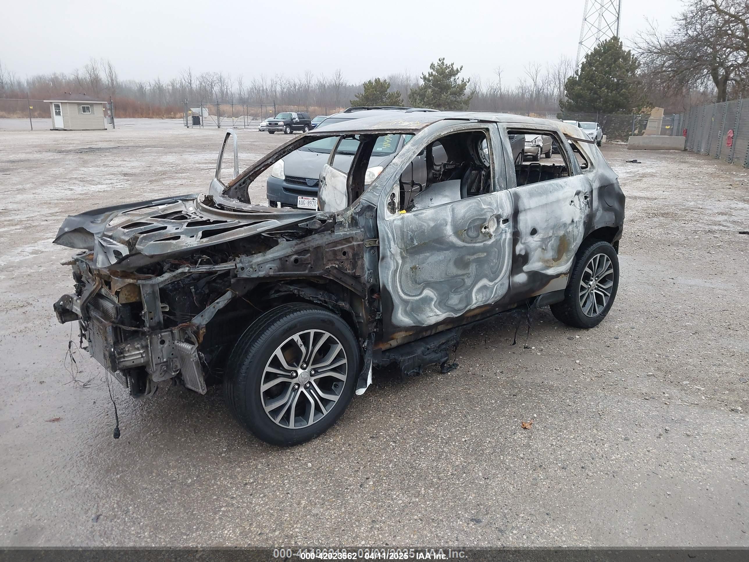 MITSUBISHI OUTLANDER image 2