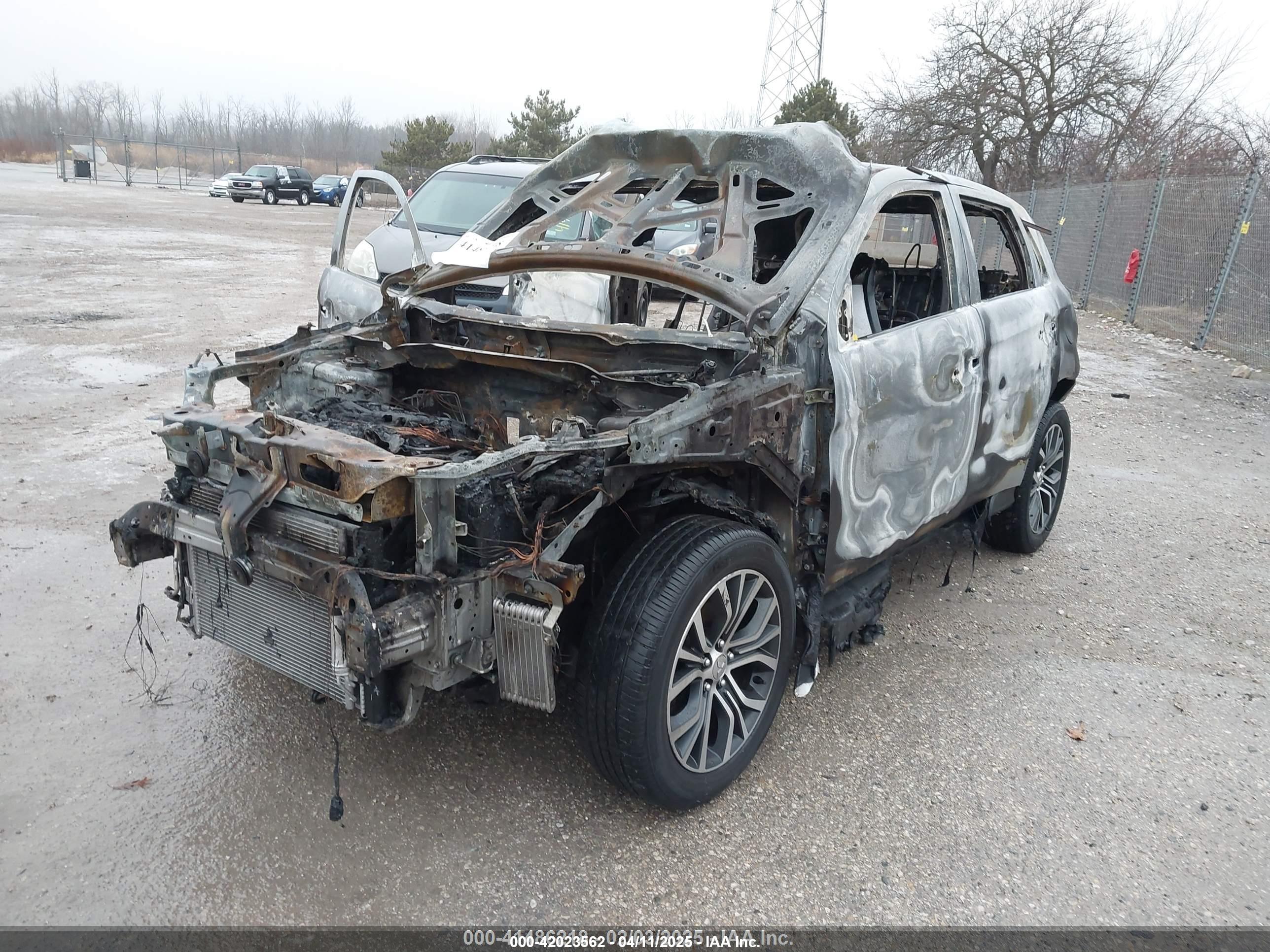 MITSUBISHI OUTLANDER image 6