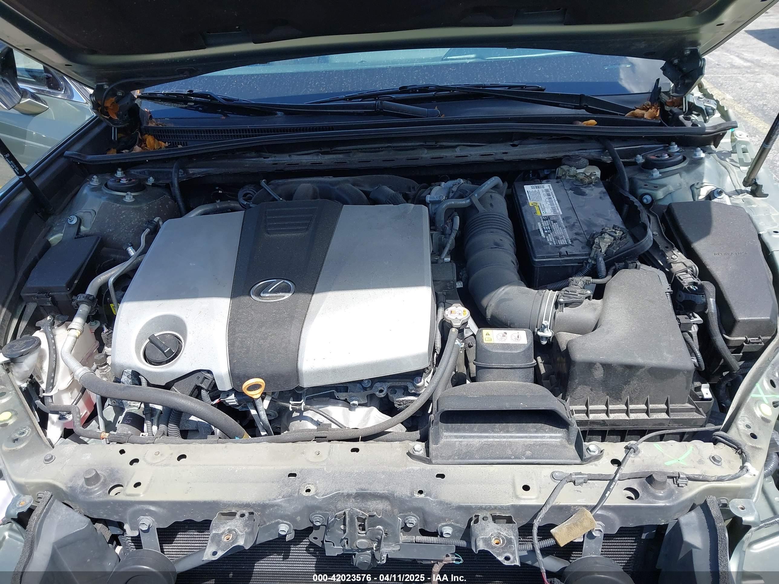 LEXUS ES image 10
