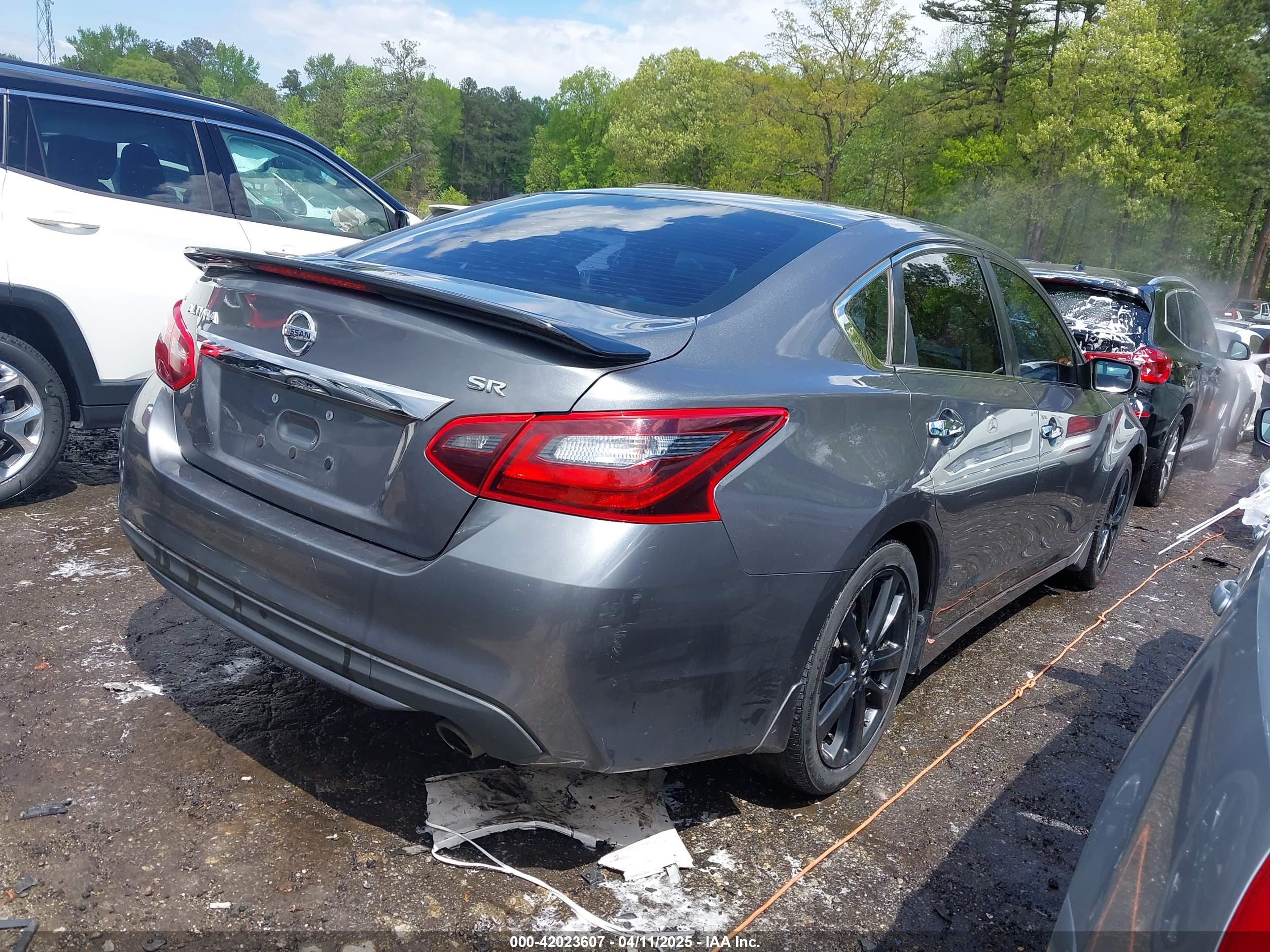 NISSAN ALTIMA image 4