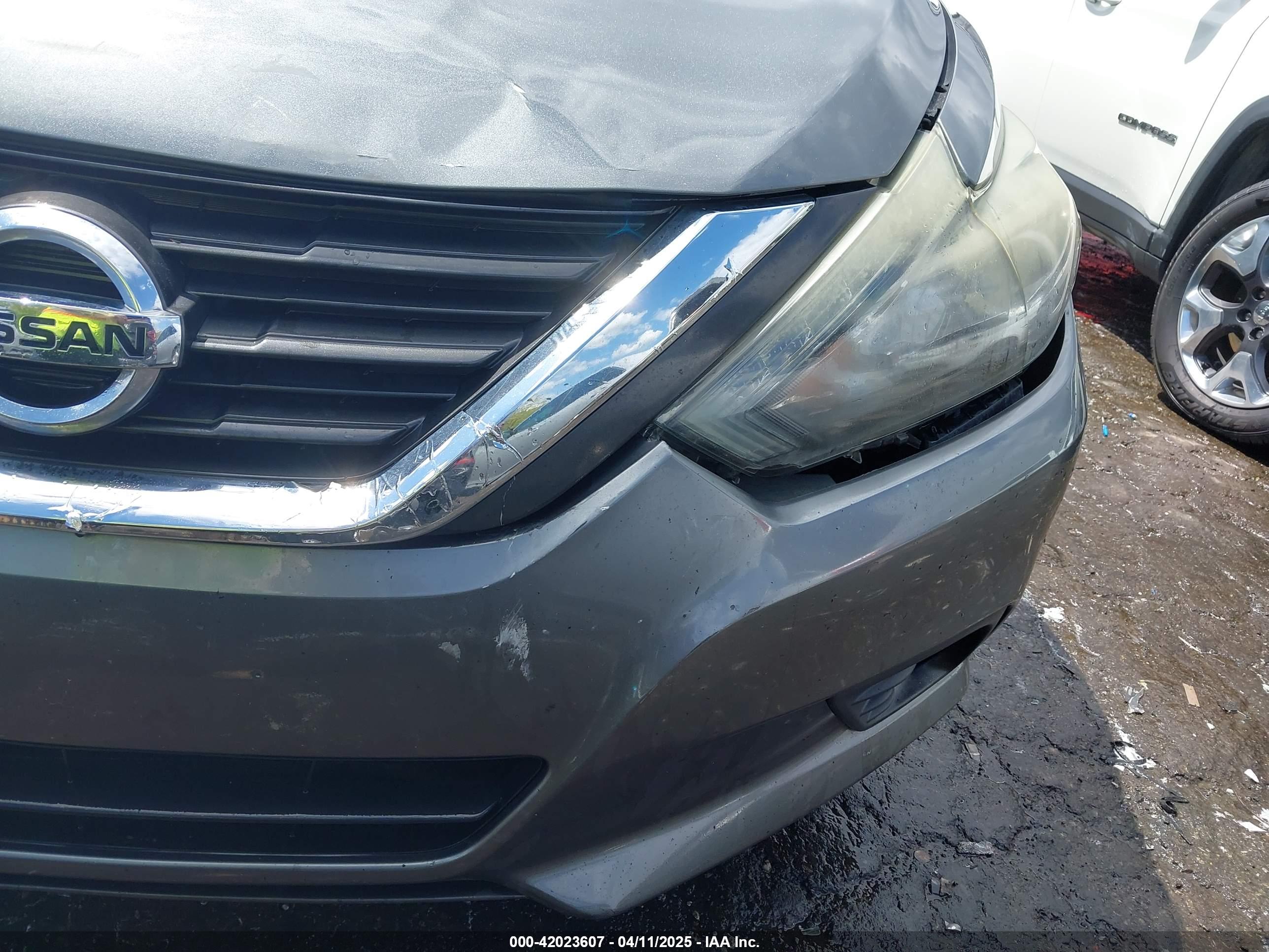 NISSAN ALTIMA image 6