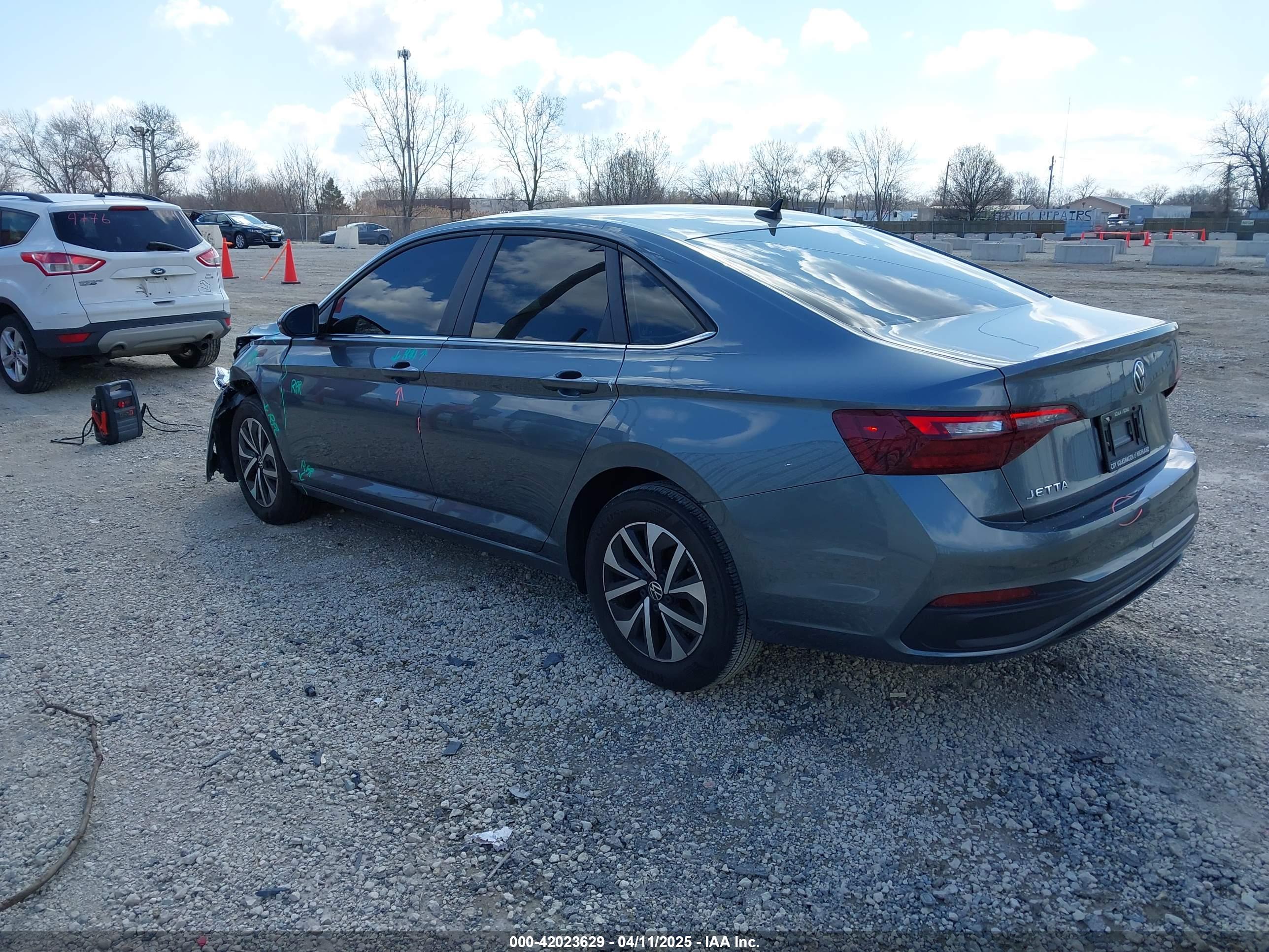 VOLKSWAGEN JETTA image 3