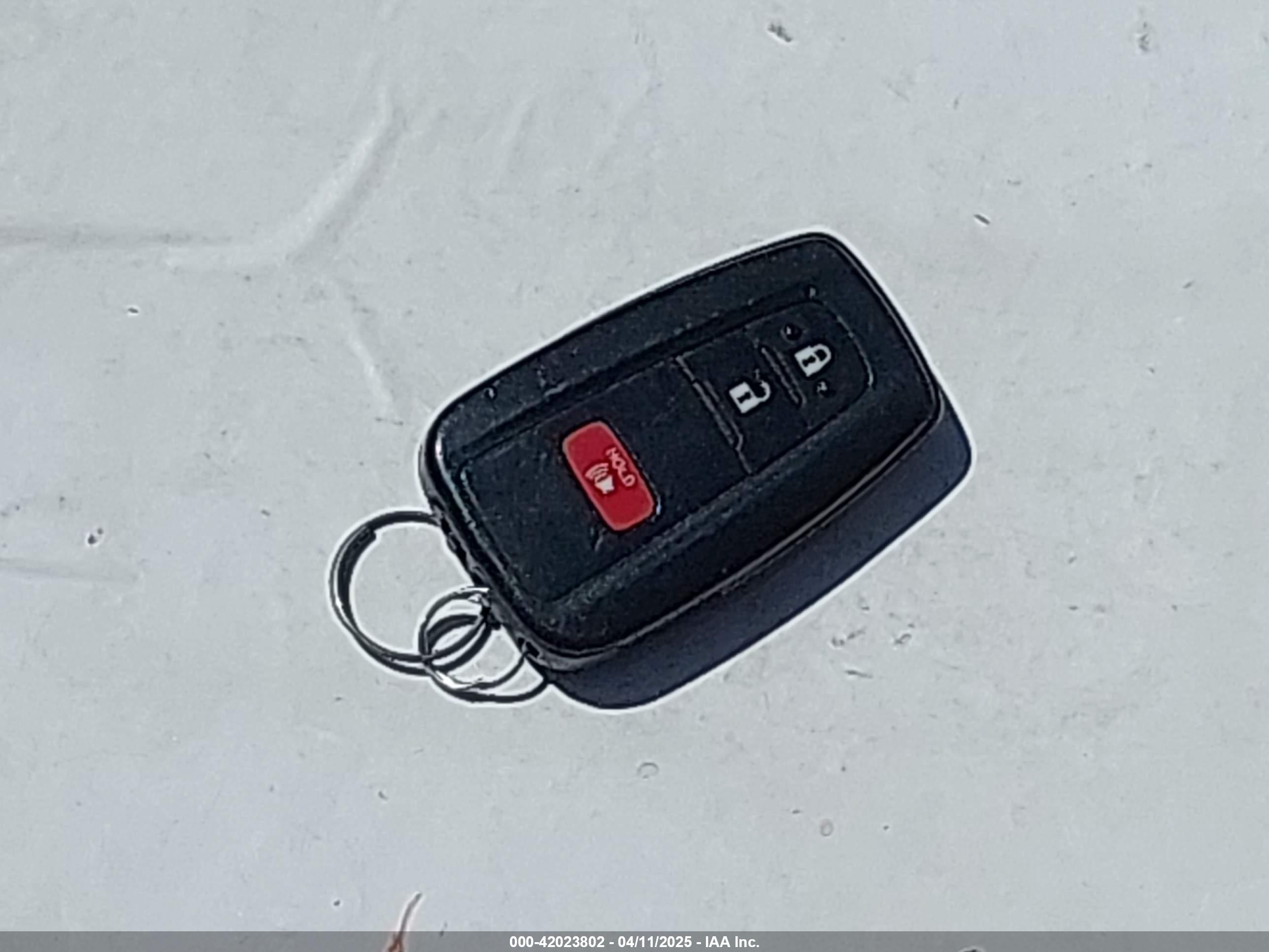 TOYOTA PRIUS image 11