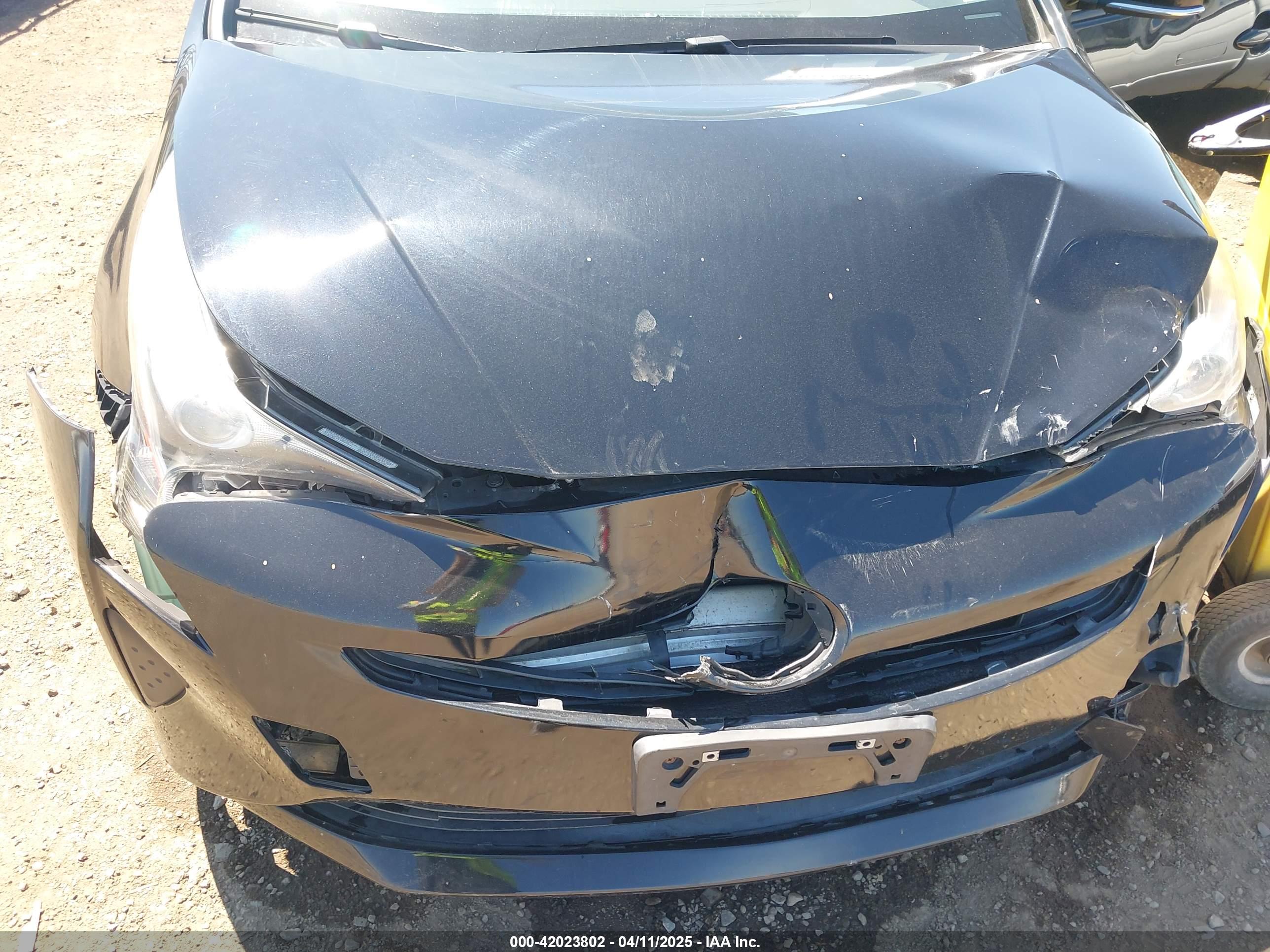 TOYOTA PRIUS image 6