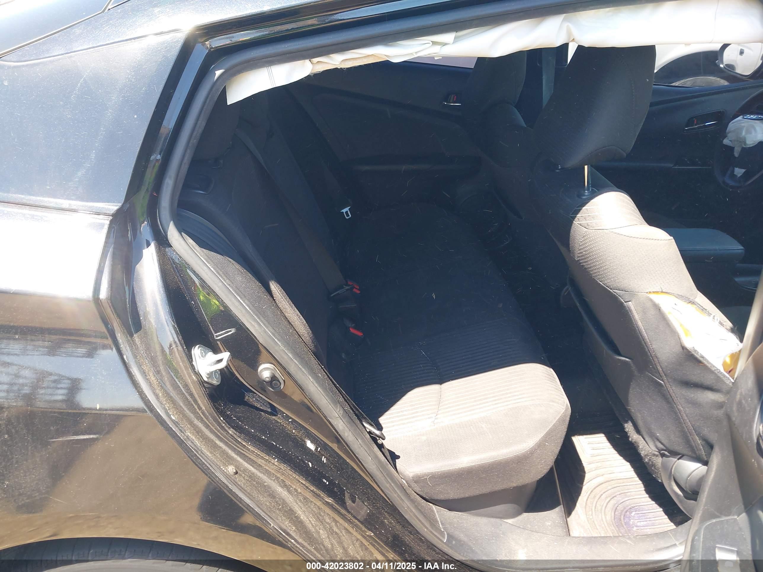TOYOTA PRIUS image 8