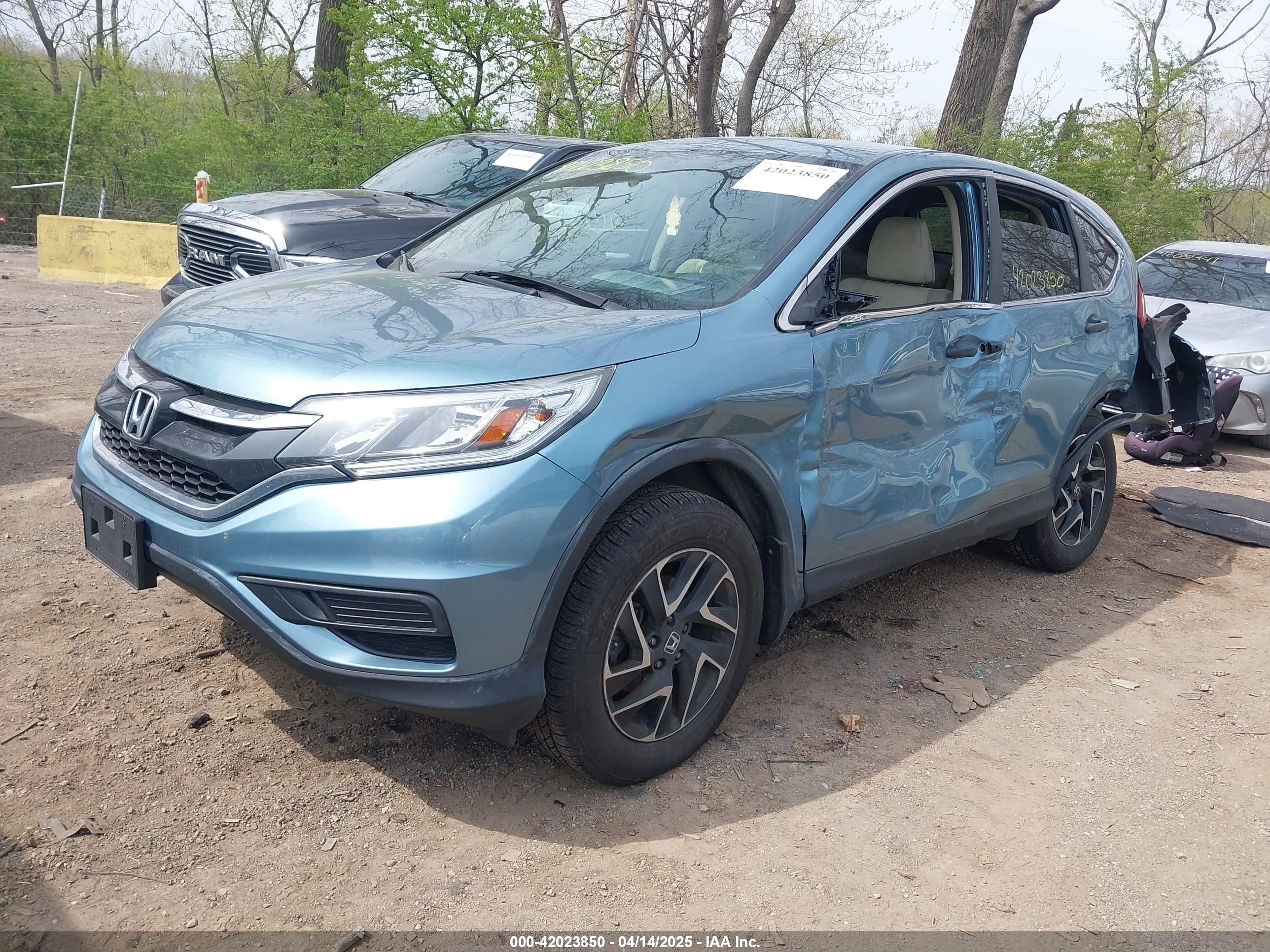HONDA CR-V image 2