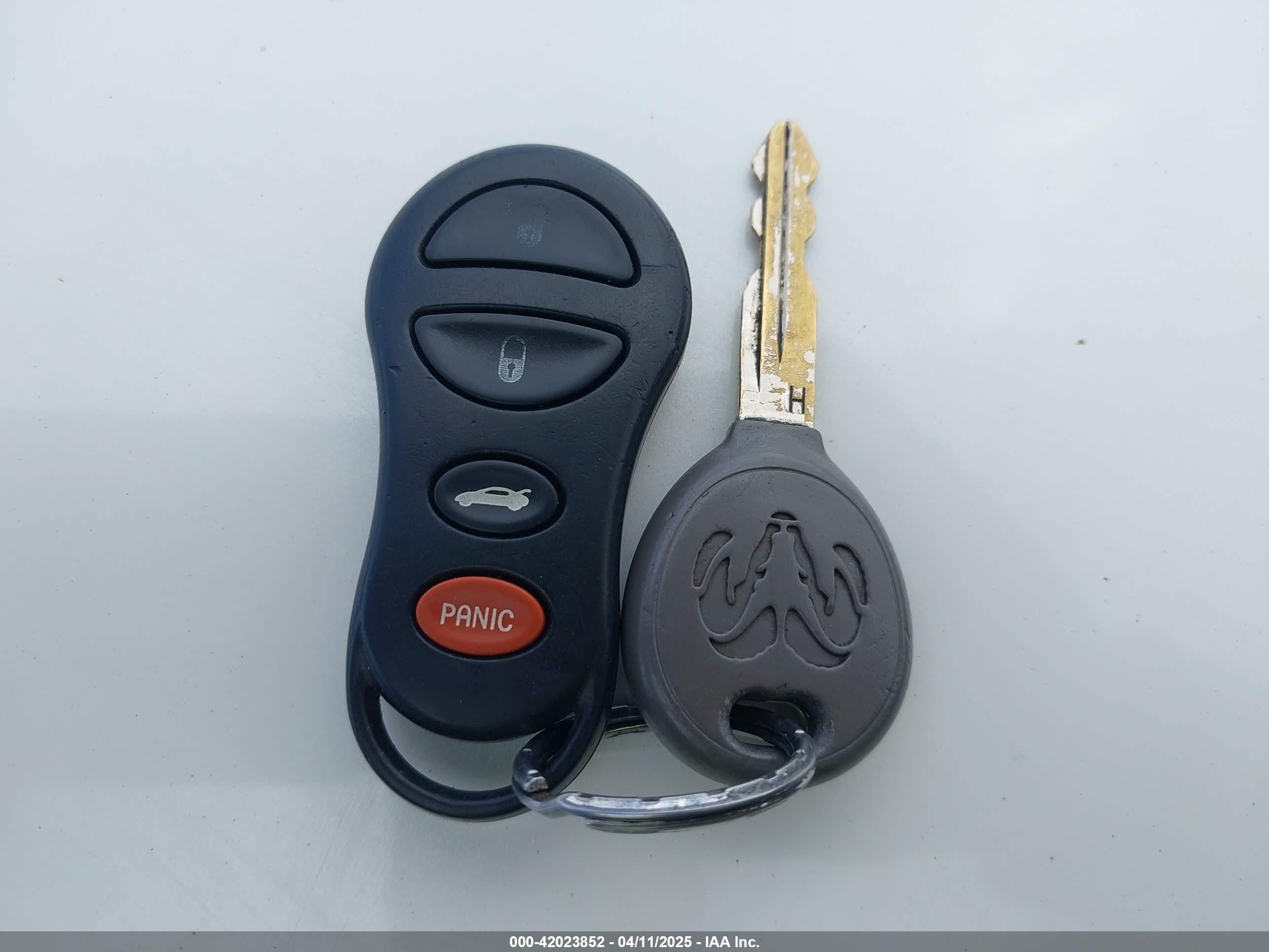 DODGE STRATUS image 11