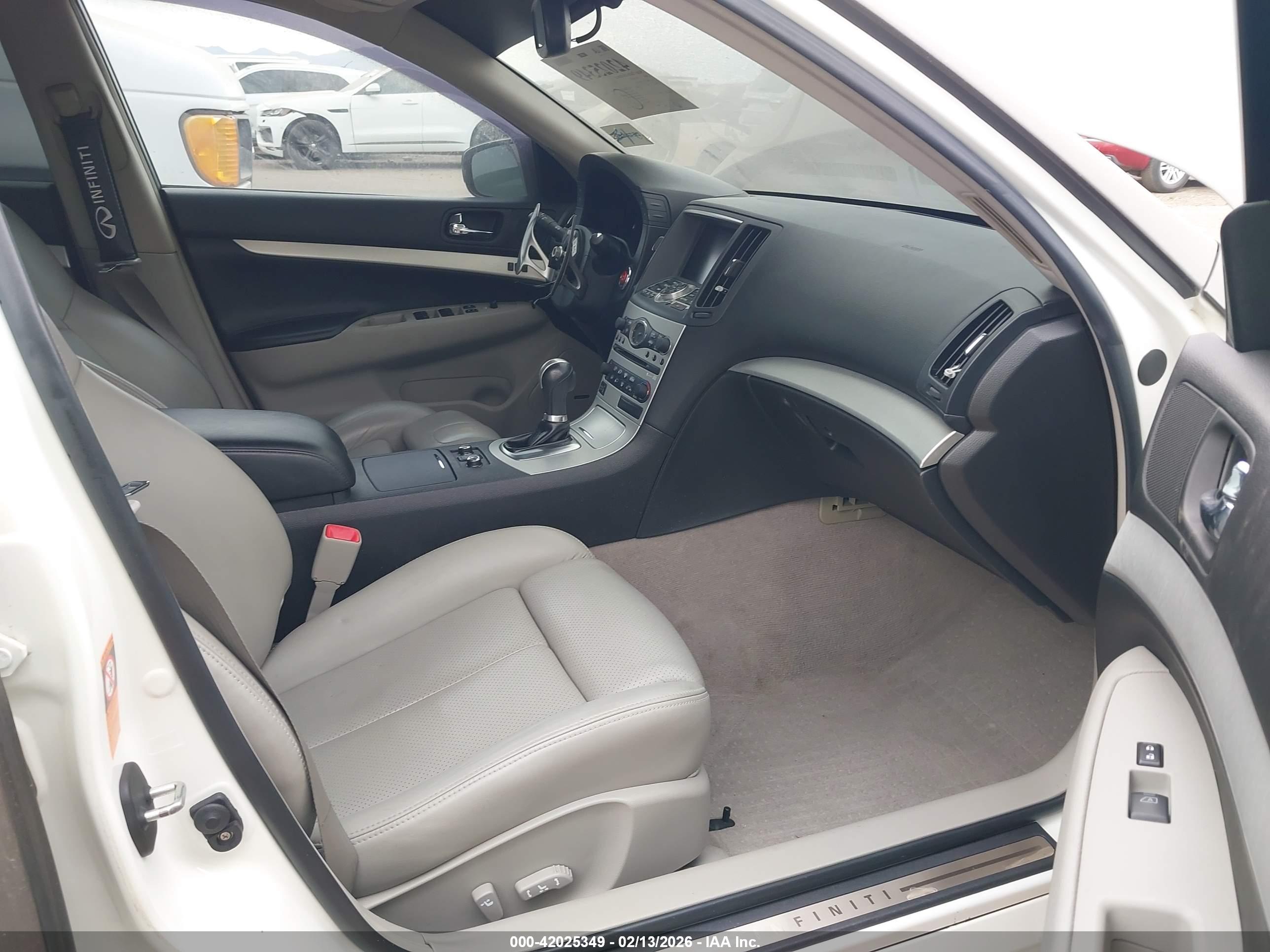 INFINITI G37X image 5