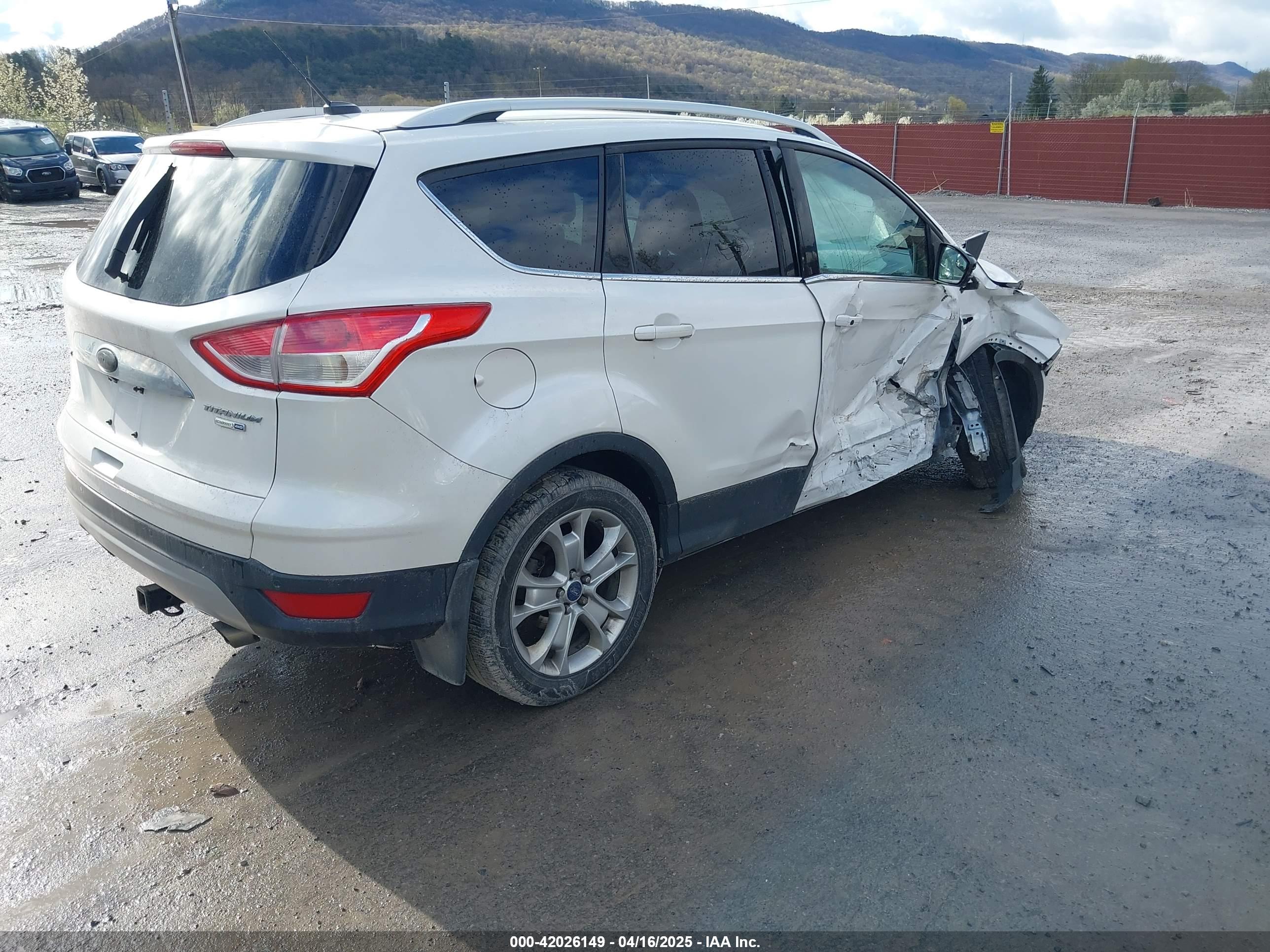 FORD ESCAPE image 4