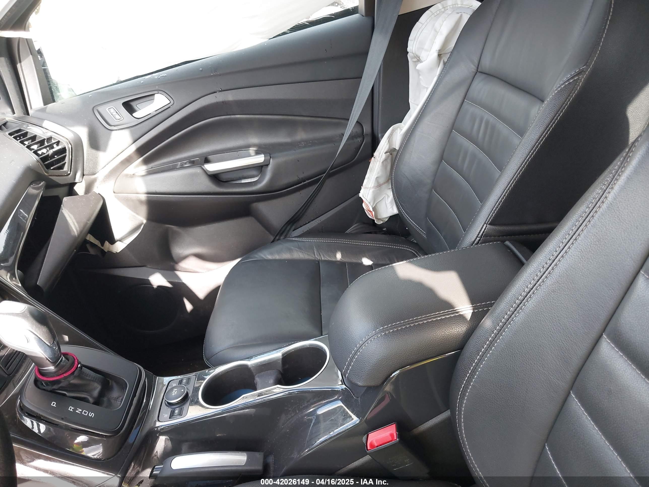 FORD ESCAPE image 5