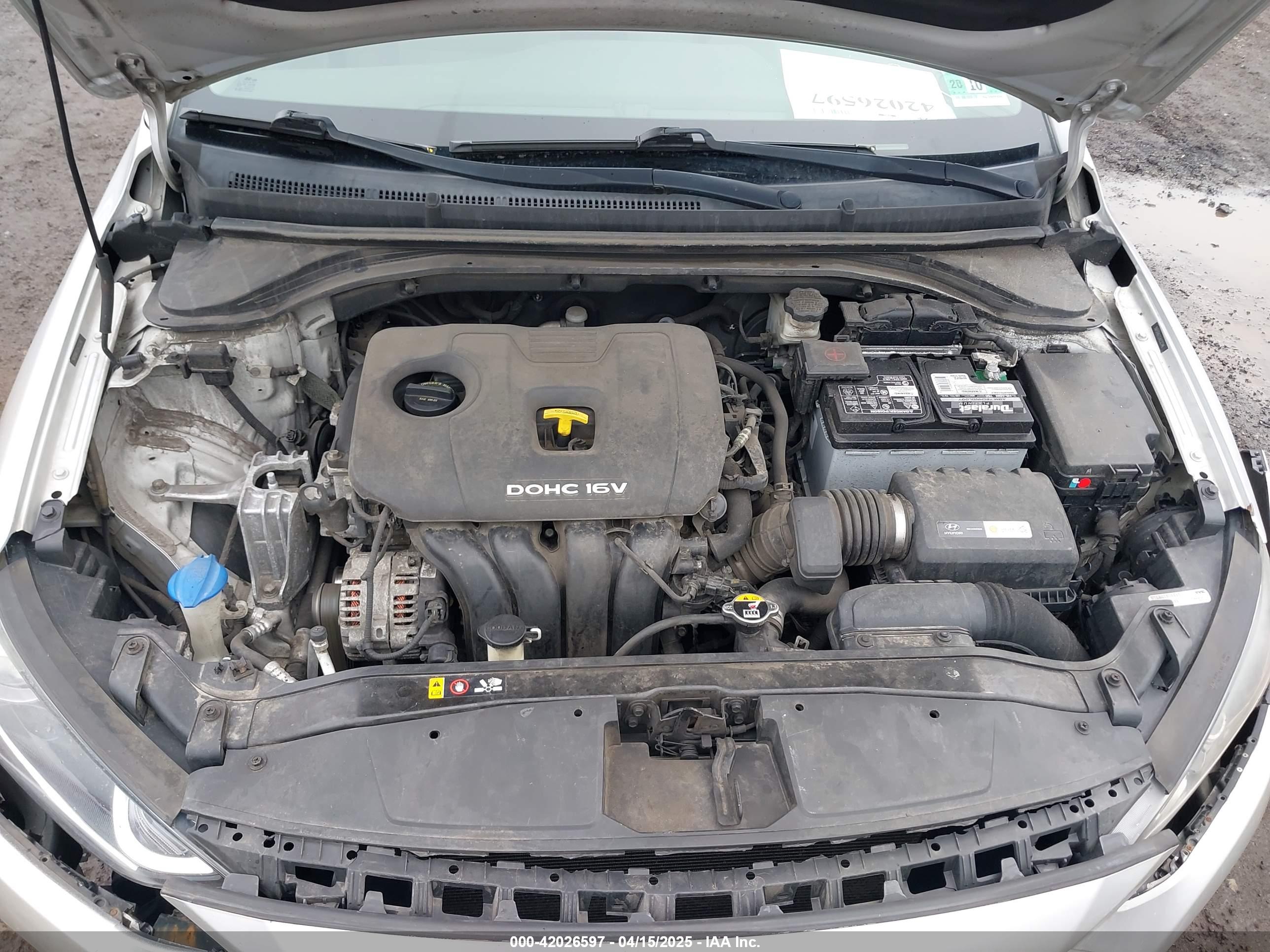 HYUNDAI ELANTRA image 10