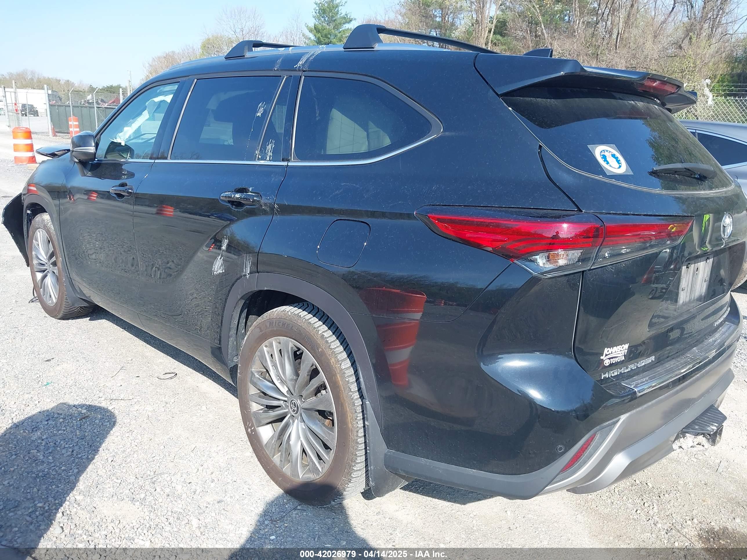 TOYOTA HIGHLANDER image 3