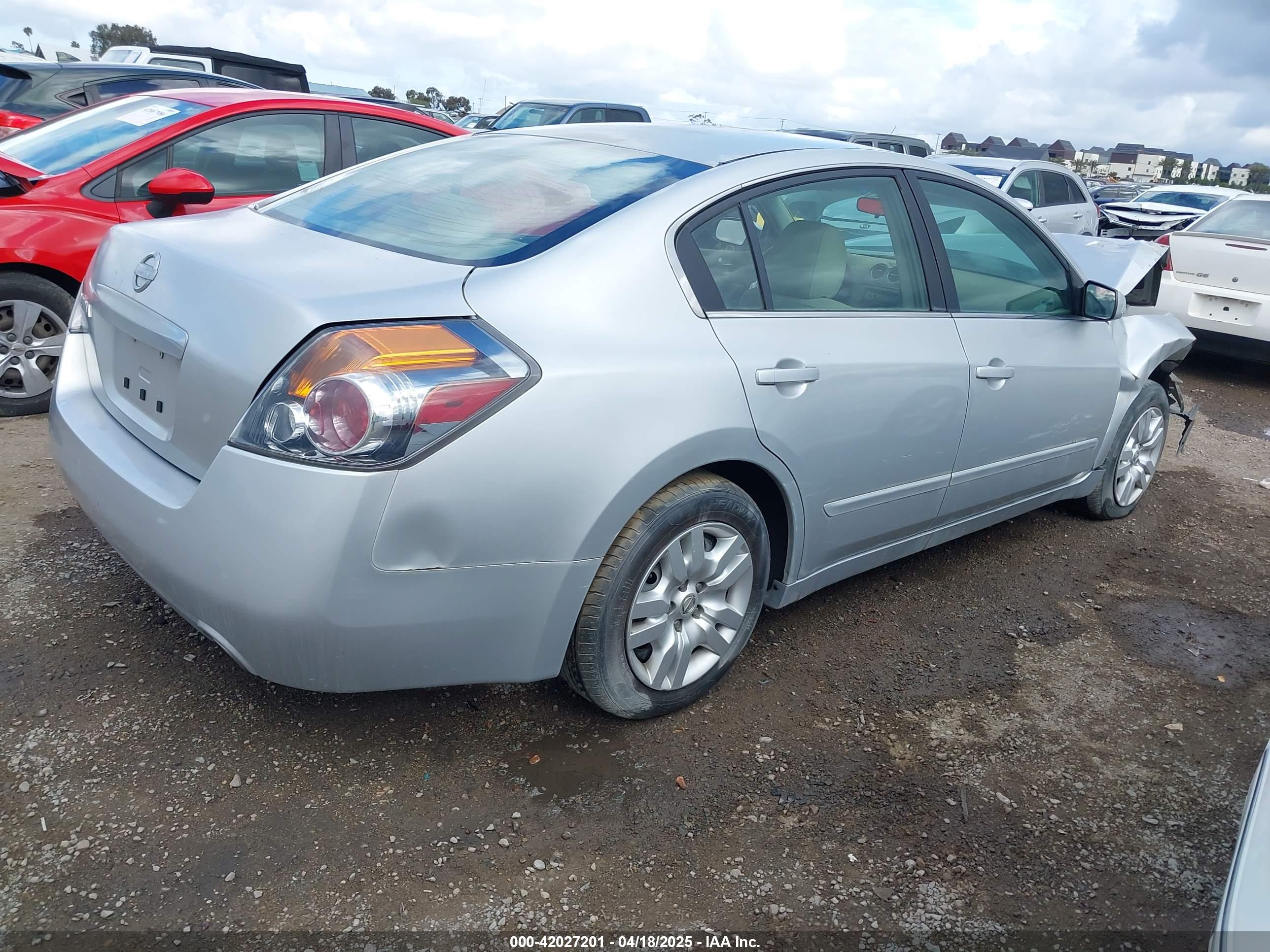 NISSAN ALTIMA image 4