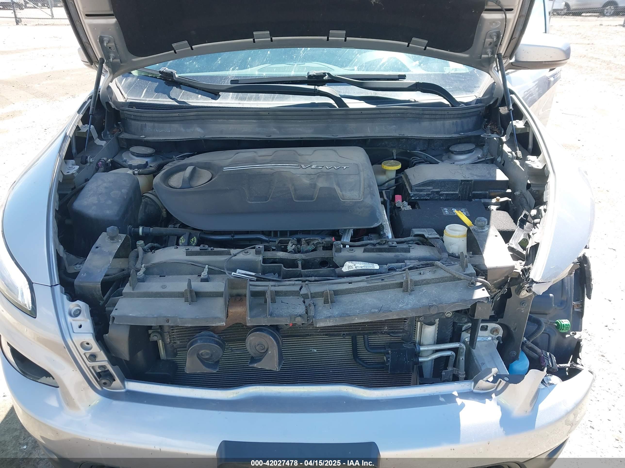 JEEP CHEROKEE image 10