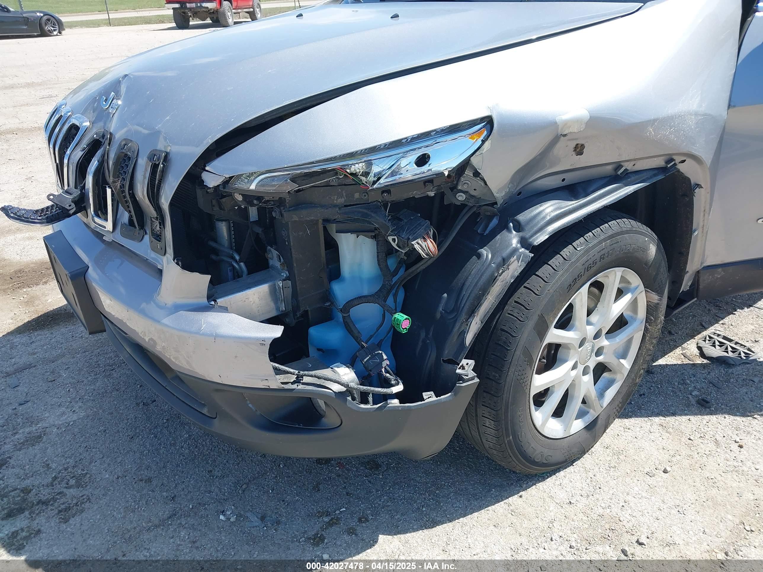 JEEP CHEROKEE image 6