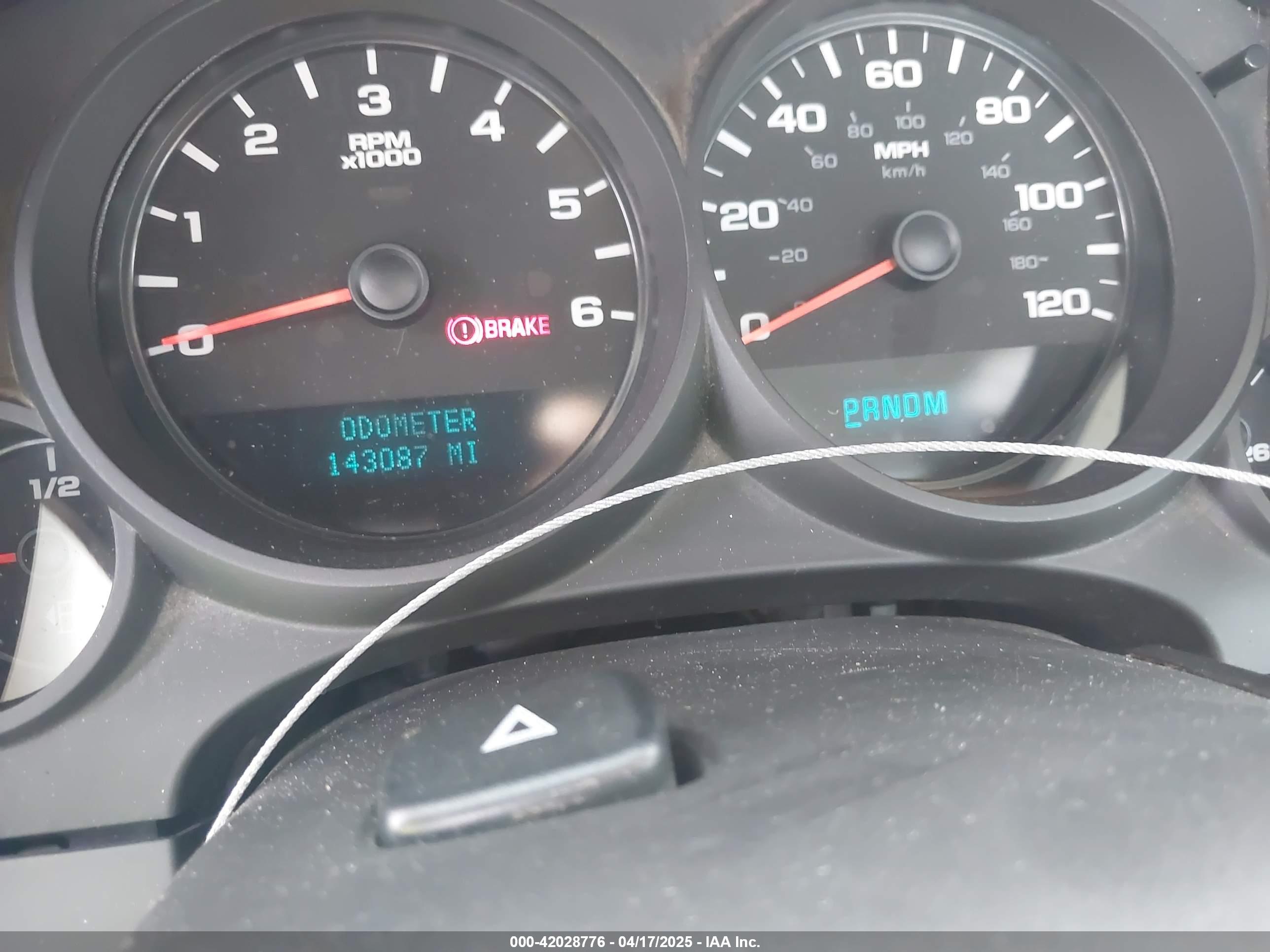 CHEVROLET SILVERADO image 7