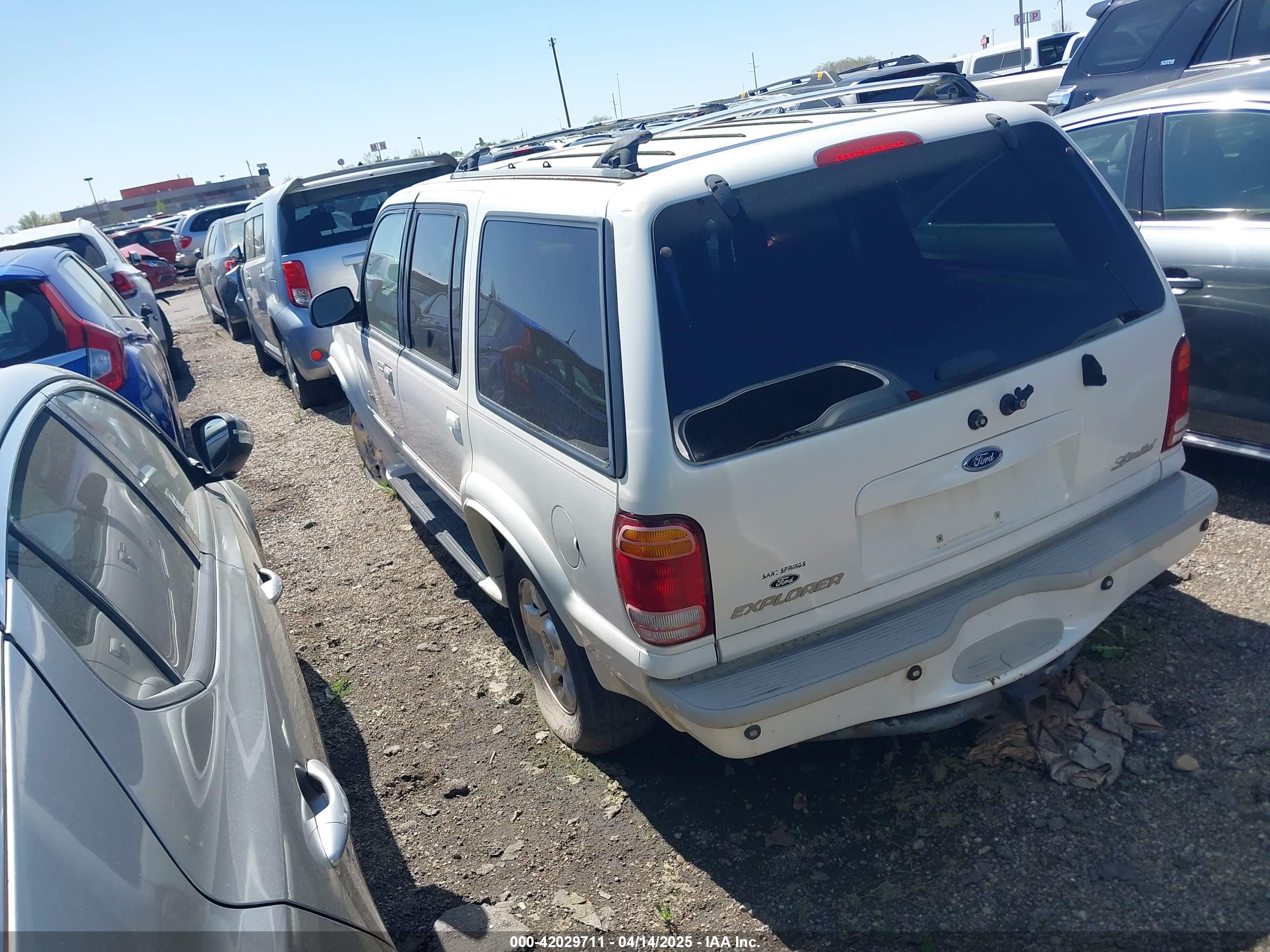 FORD EXPLORER image 3