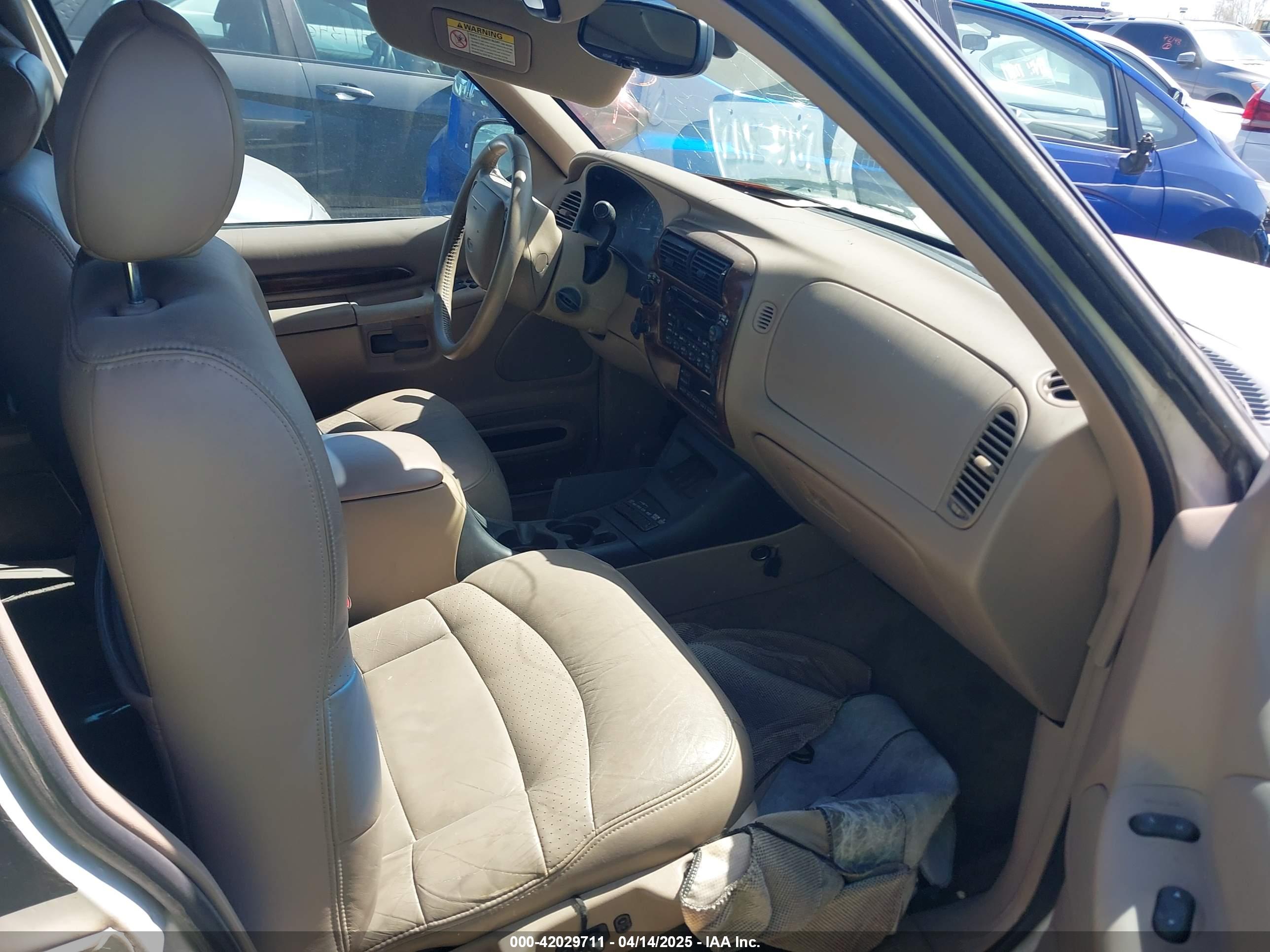 FORD EXPLORER image 5