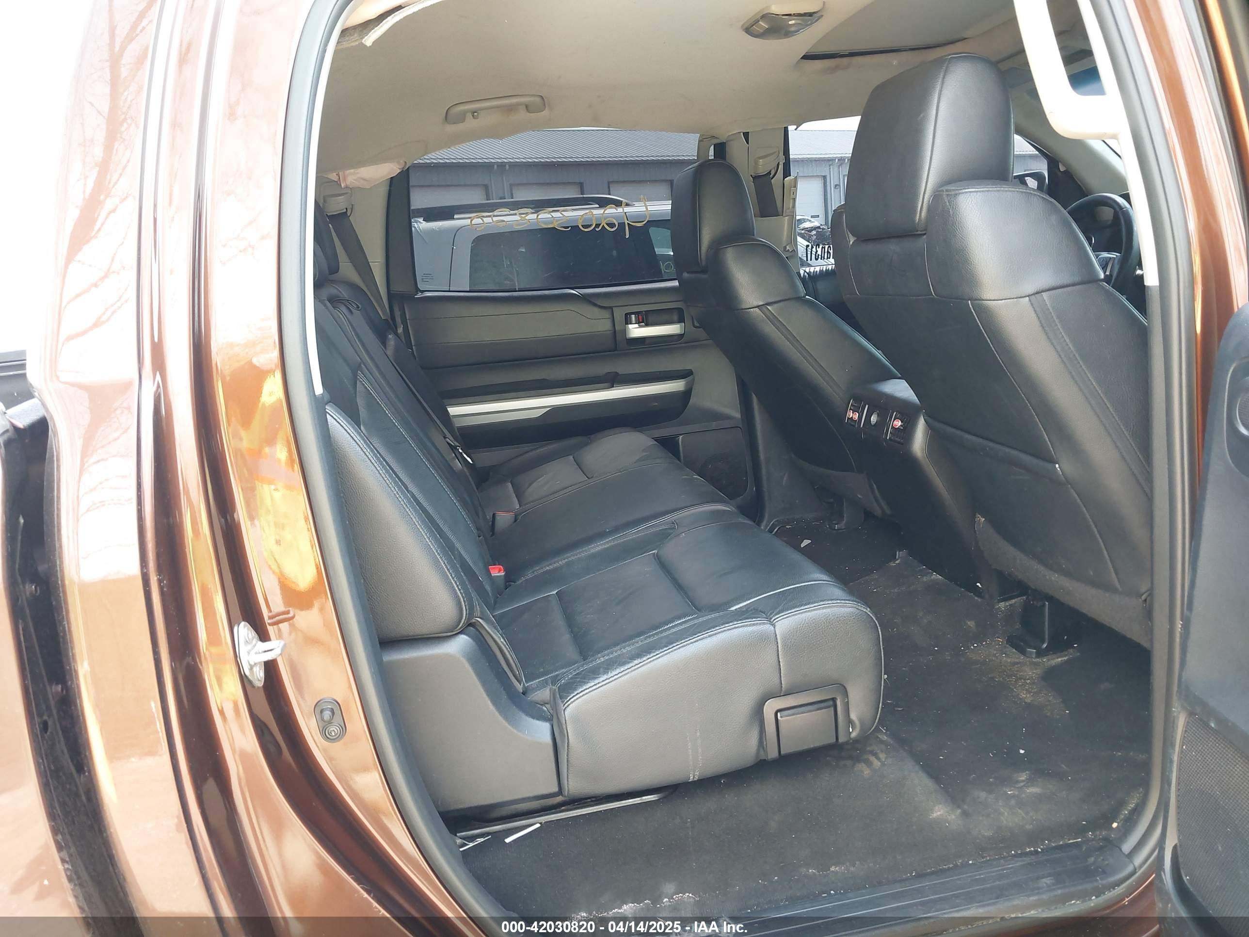 TOYOTA TUNDRA image 8
