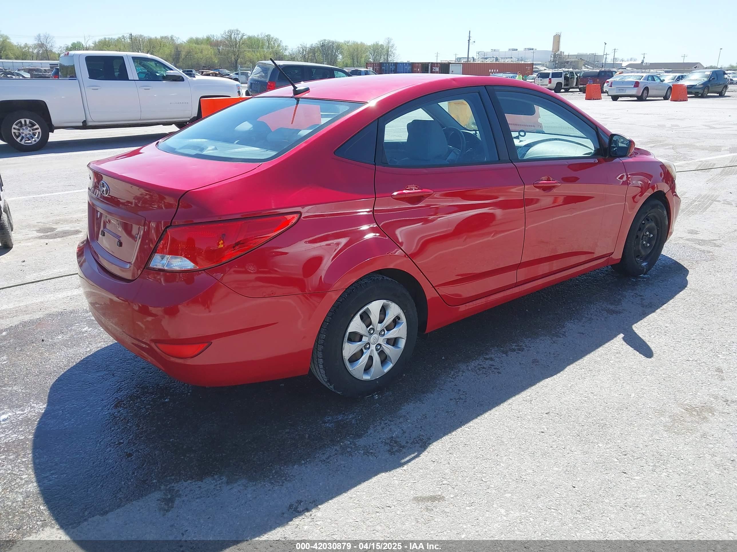 HYUNDAI ACCENT image 4